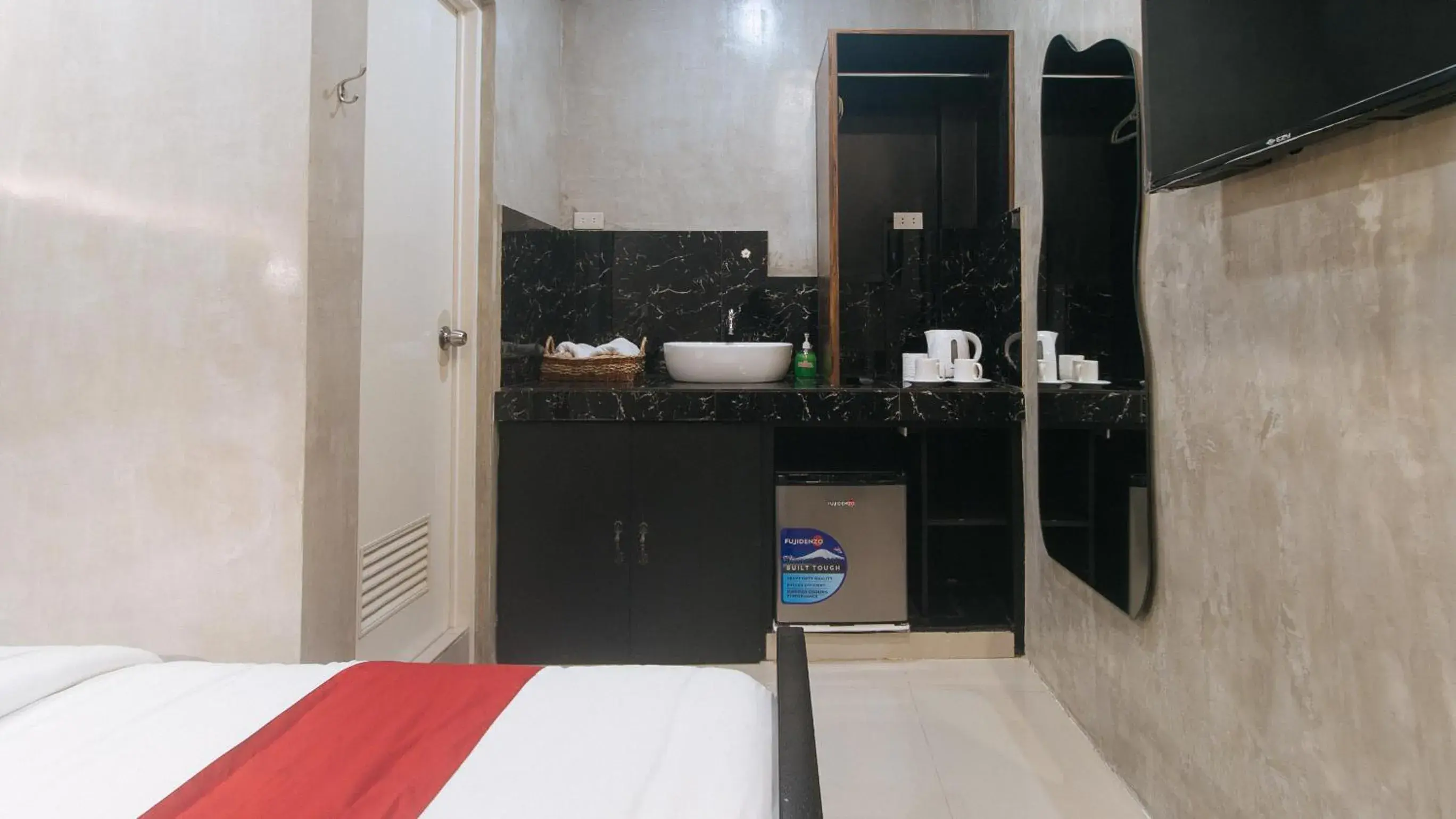 Bed in RedDoorz at MBB Room NAIA 2 Bed in RedDoorz at MBB Room NAIA 2