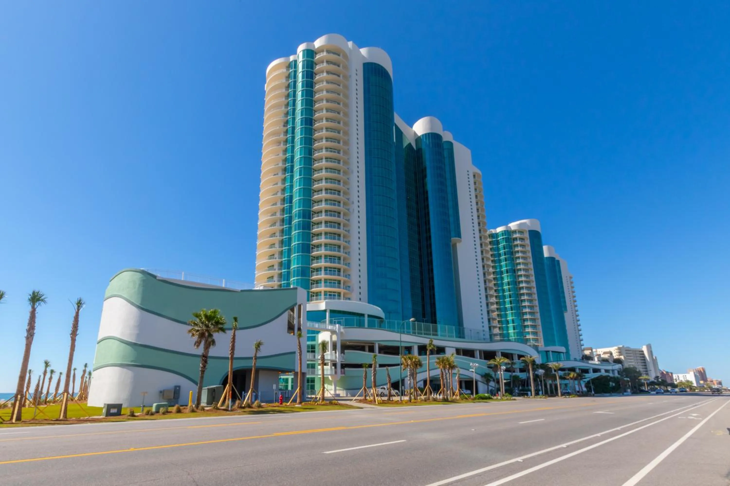 Property building in Turquoise 1908C