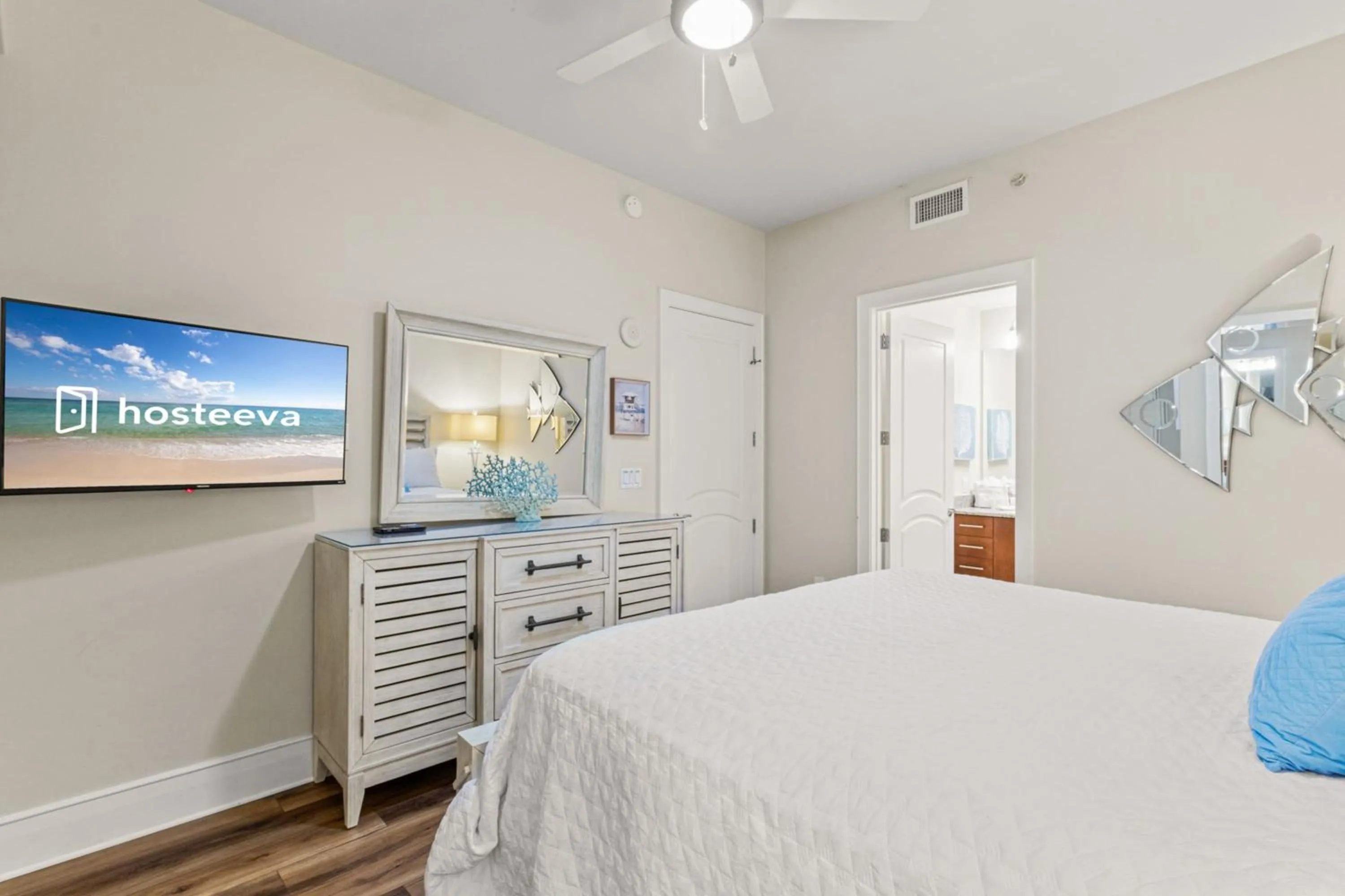 Bedroom, Bed in Turquoise 1908C