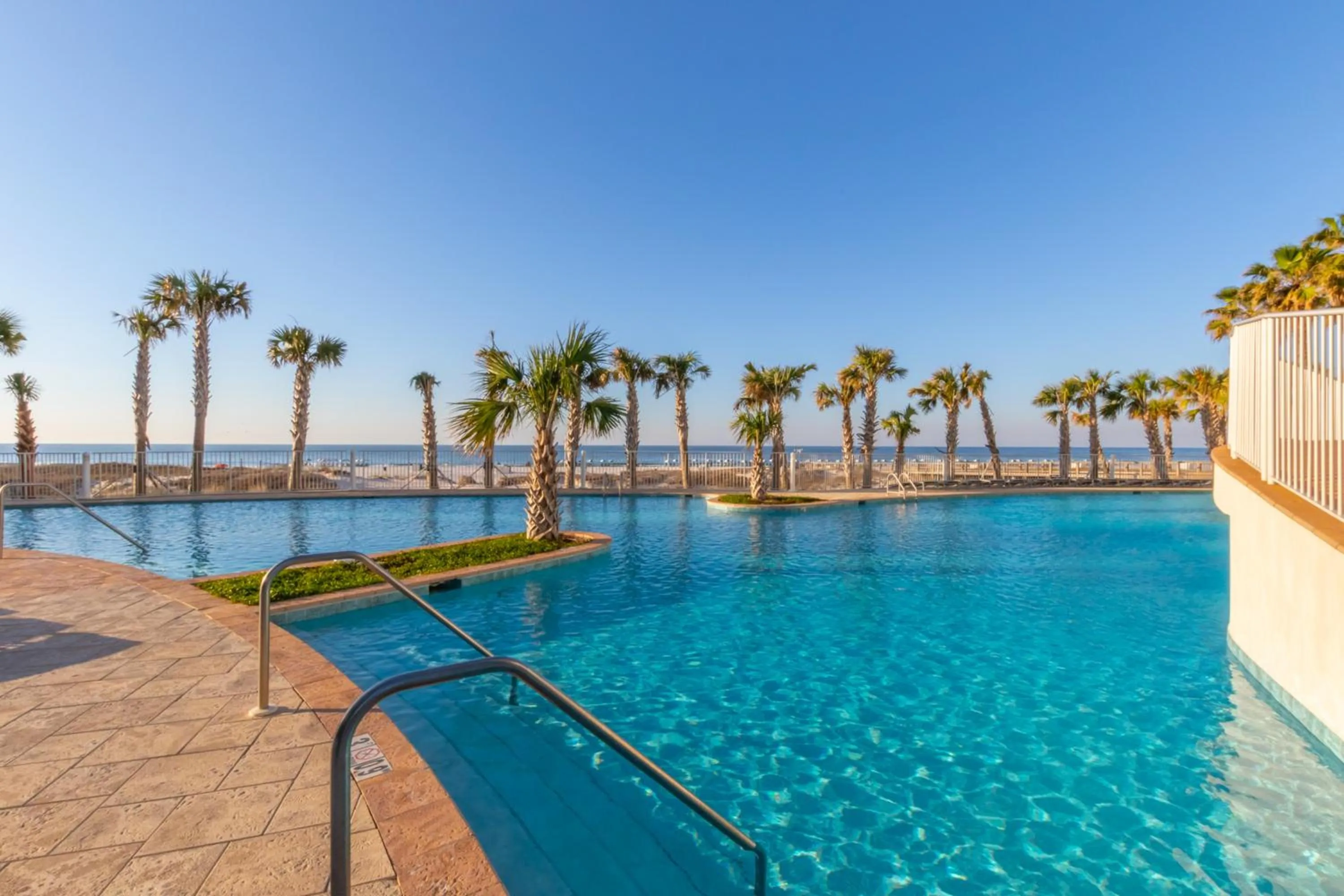 Swimming pool in Turquoise 1908C