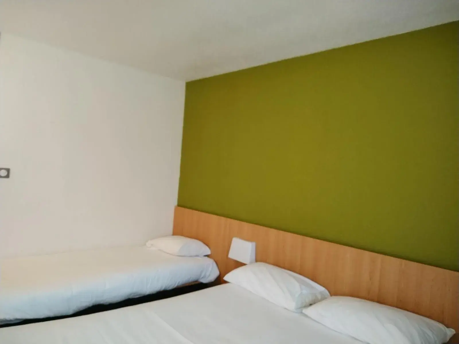 Photo of the whole room, Bed in Hotel Inn Design Montluçon Photo of the whole room, Bed in Hotel Inn Design Montluçon