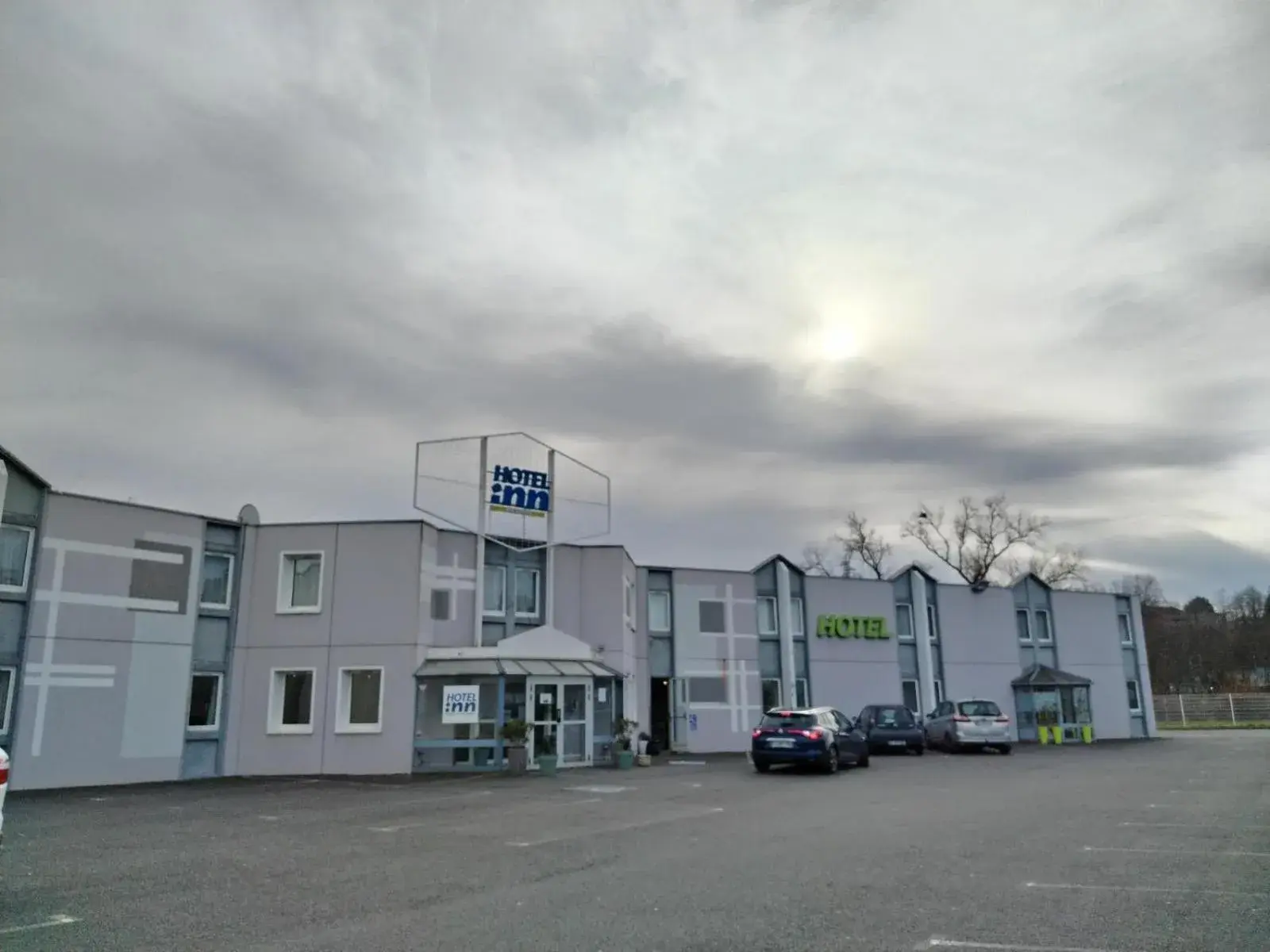 Property building in Hotel Inn Design Montluçon Property building in Hotel Inn Design Montluçon