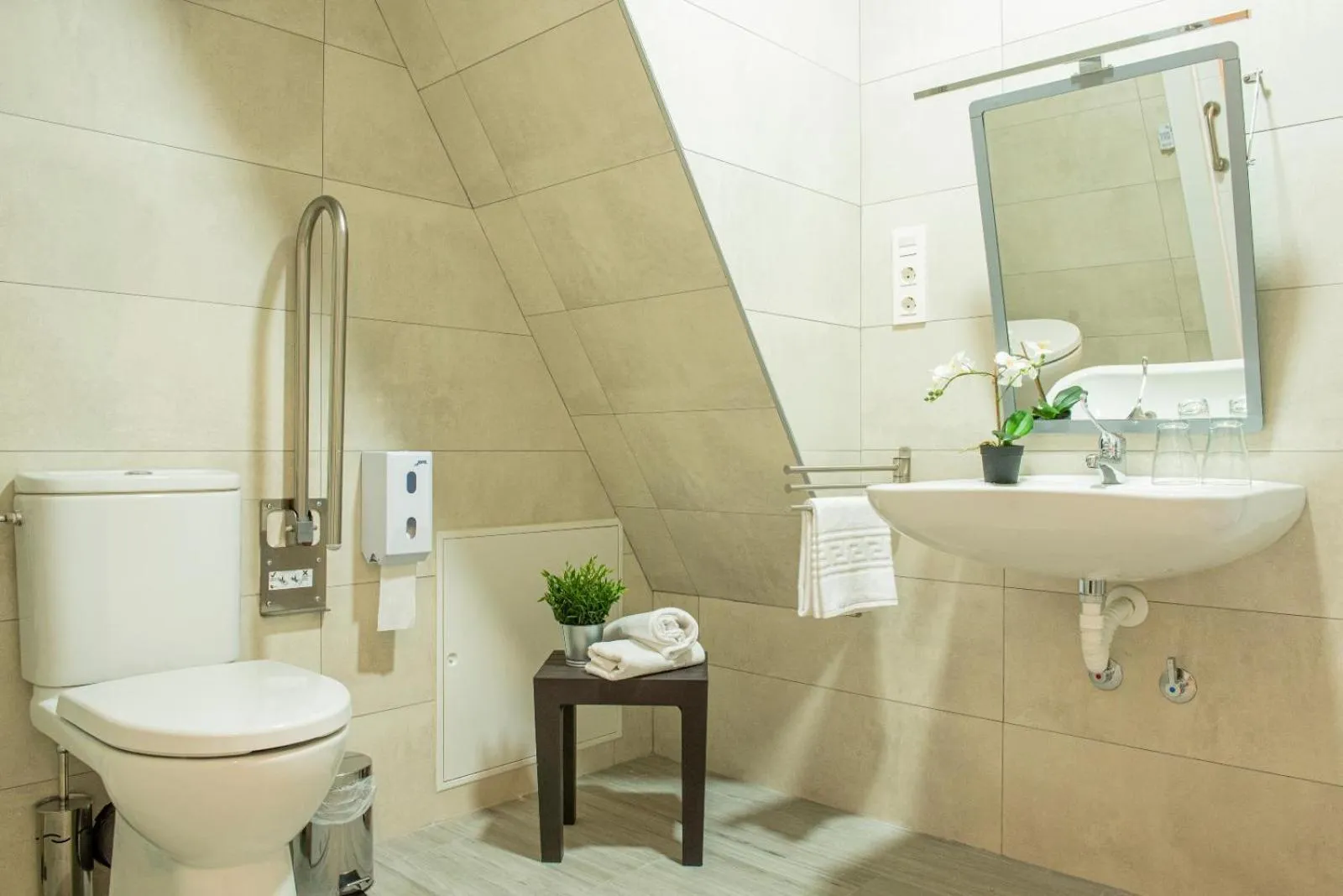 Bilbao ROOMS & KITCHEN Zorroza