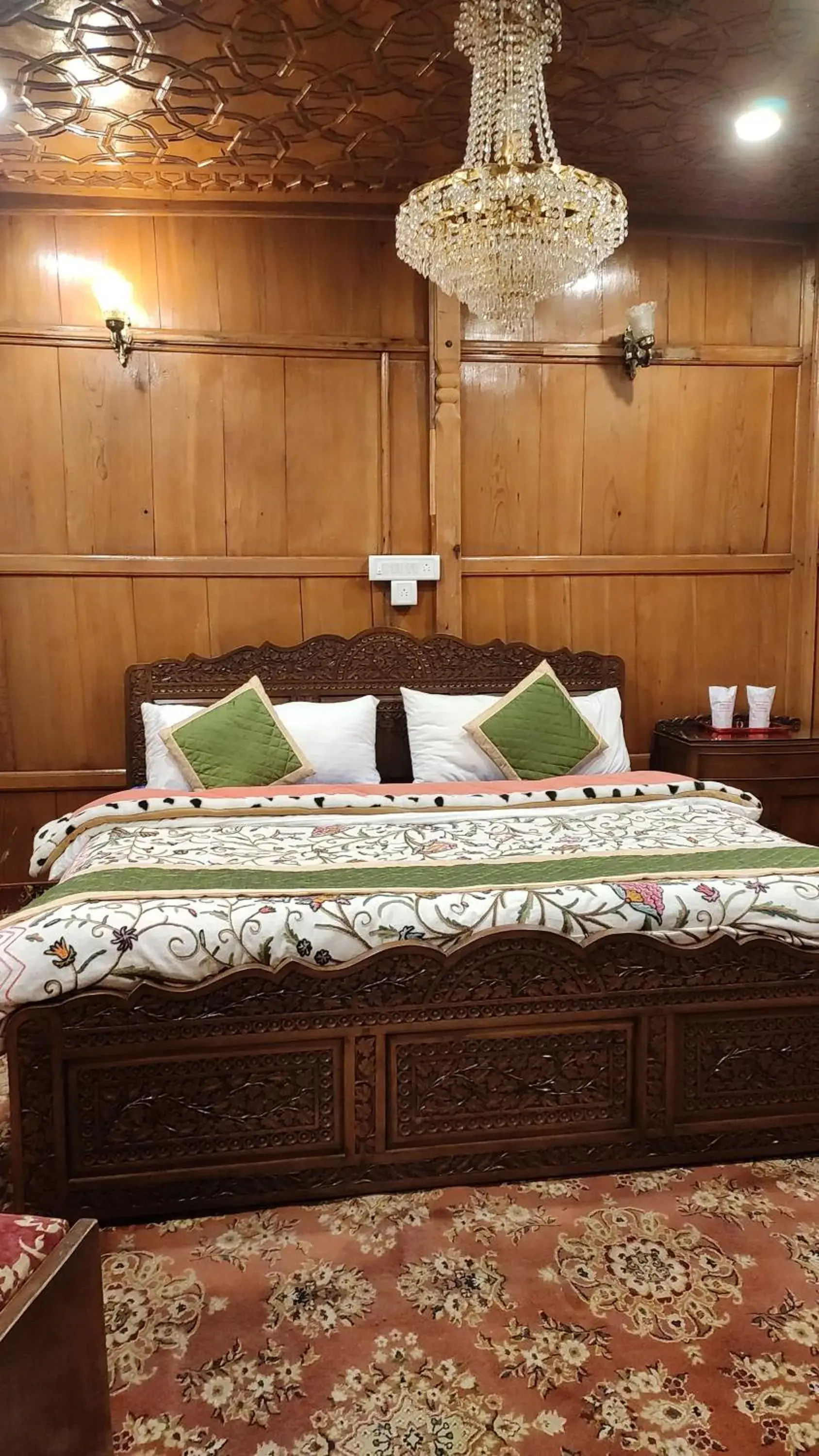 Bedroom, Bed in Dilshad Houseboats Bedroom, Bed in Dilshad Houseboats
