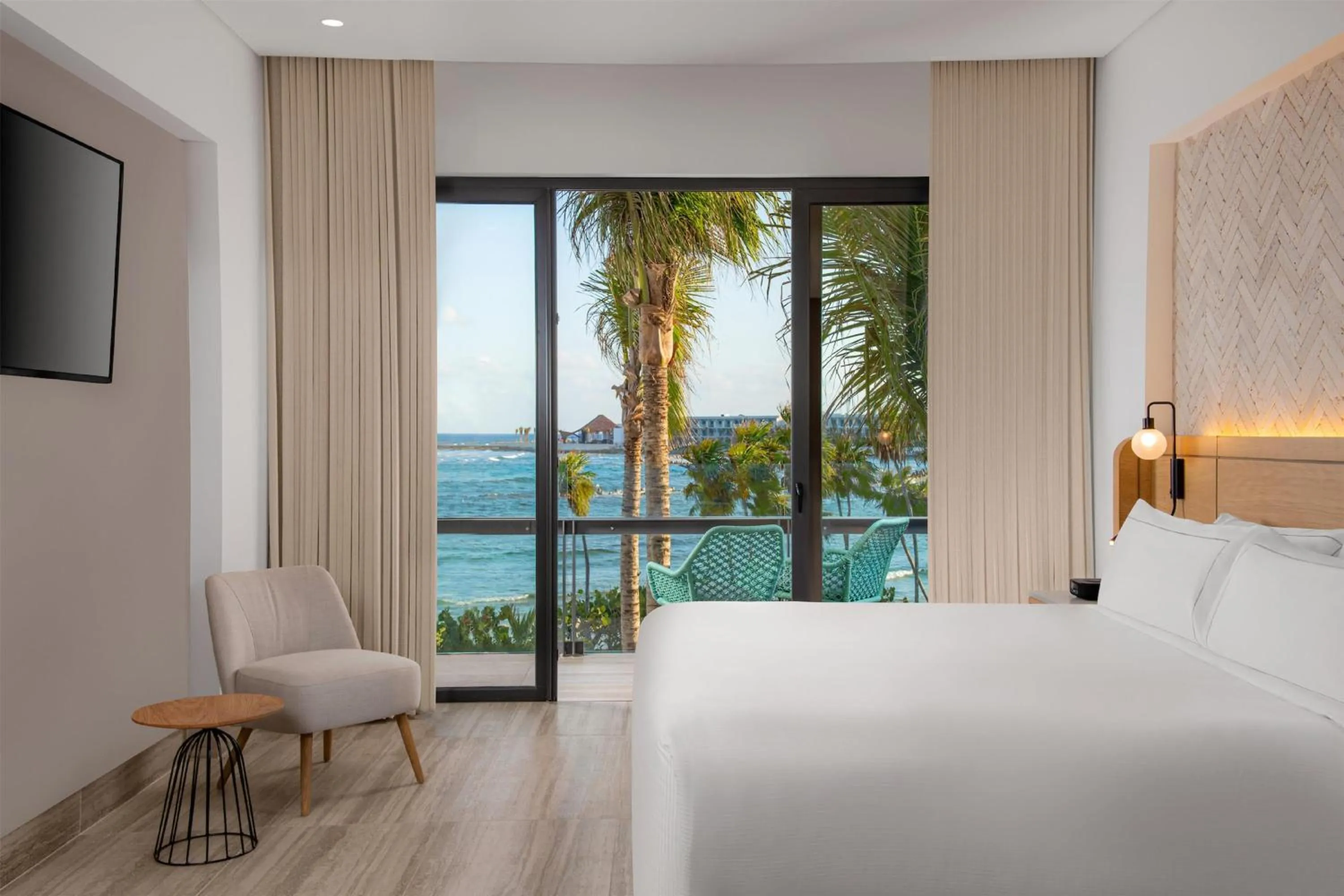 Bed in Hilton Tulum Riviera Maya All-Inclusive Resort