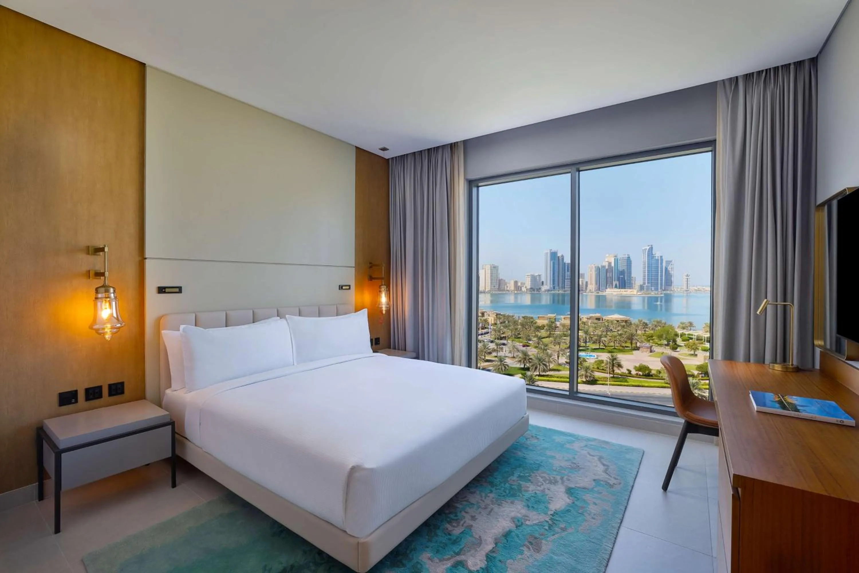 Bedroom, Bed in DoubleTree by Hilton Sharjah Waterfront Hotel And Residences