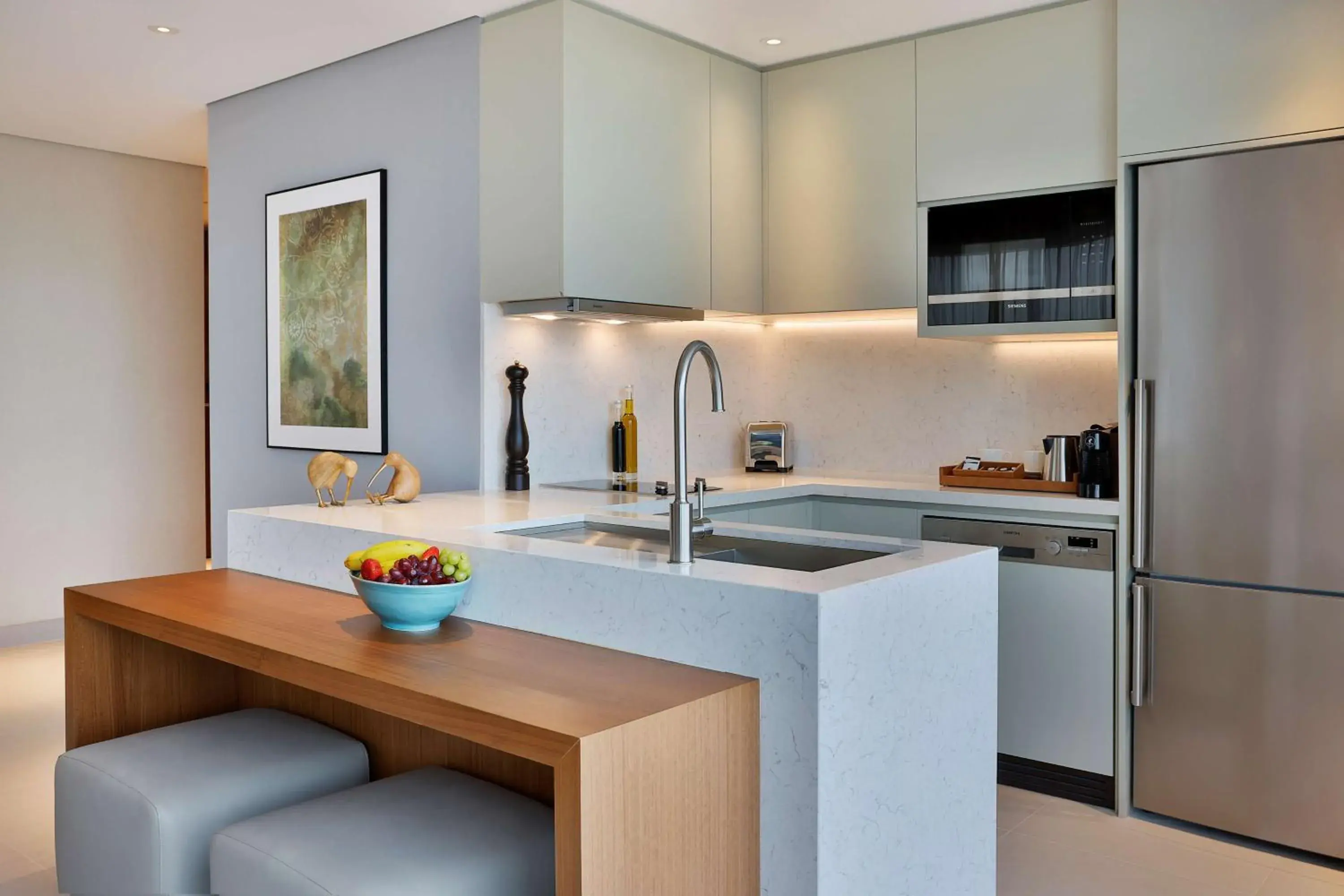 One-Bedroom Corner King Apartment in DoubleTree by Hilton Sharjah Waterfront Hotel And Residences One-Bedroom Corner King Apartment in DoubleTree by Hilton Sharjah Waterfront Hotel And Residences