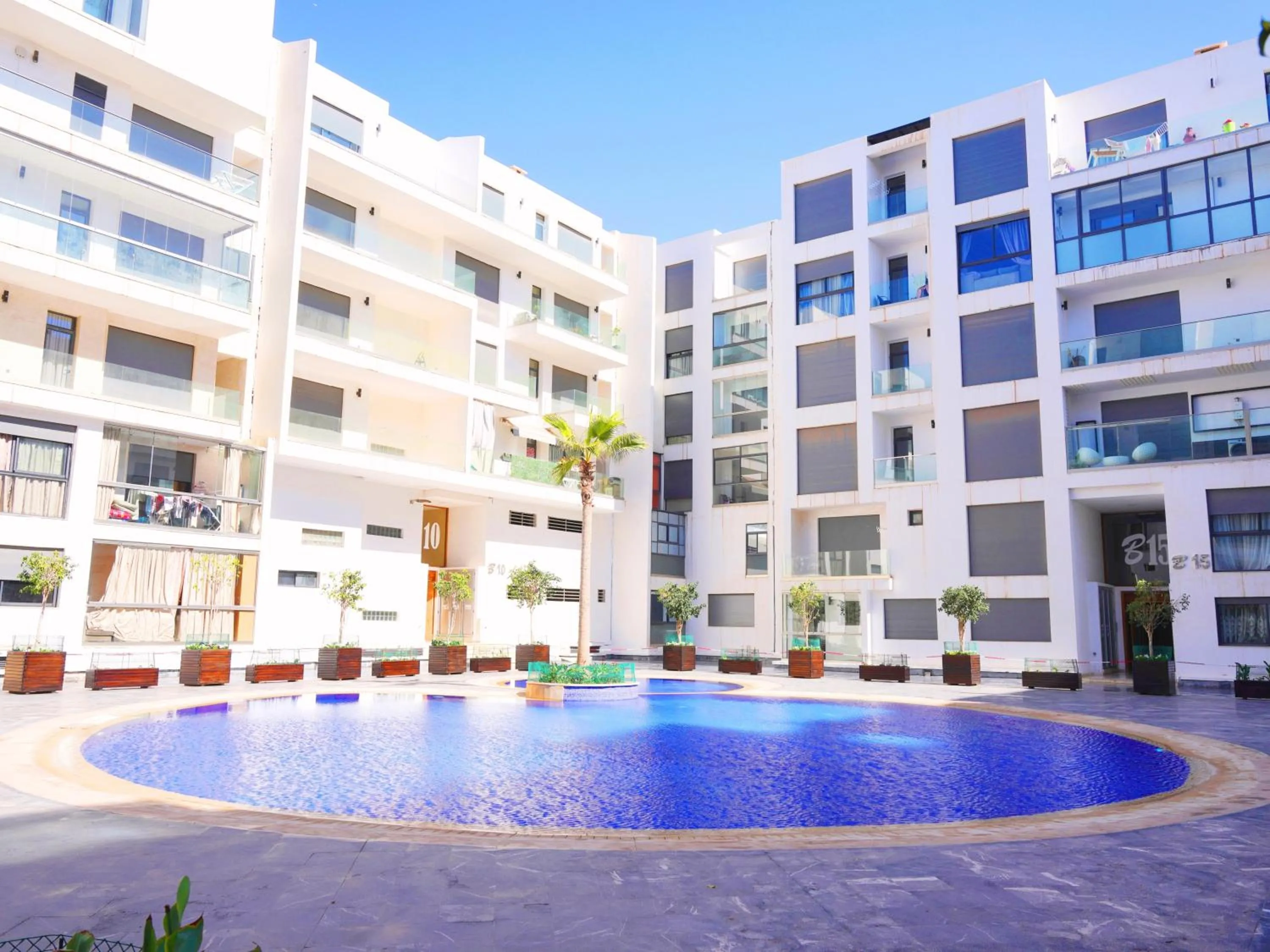 Swimming pool in Geronticus apartment