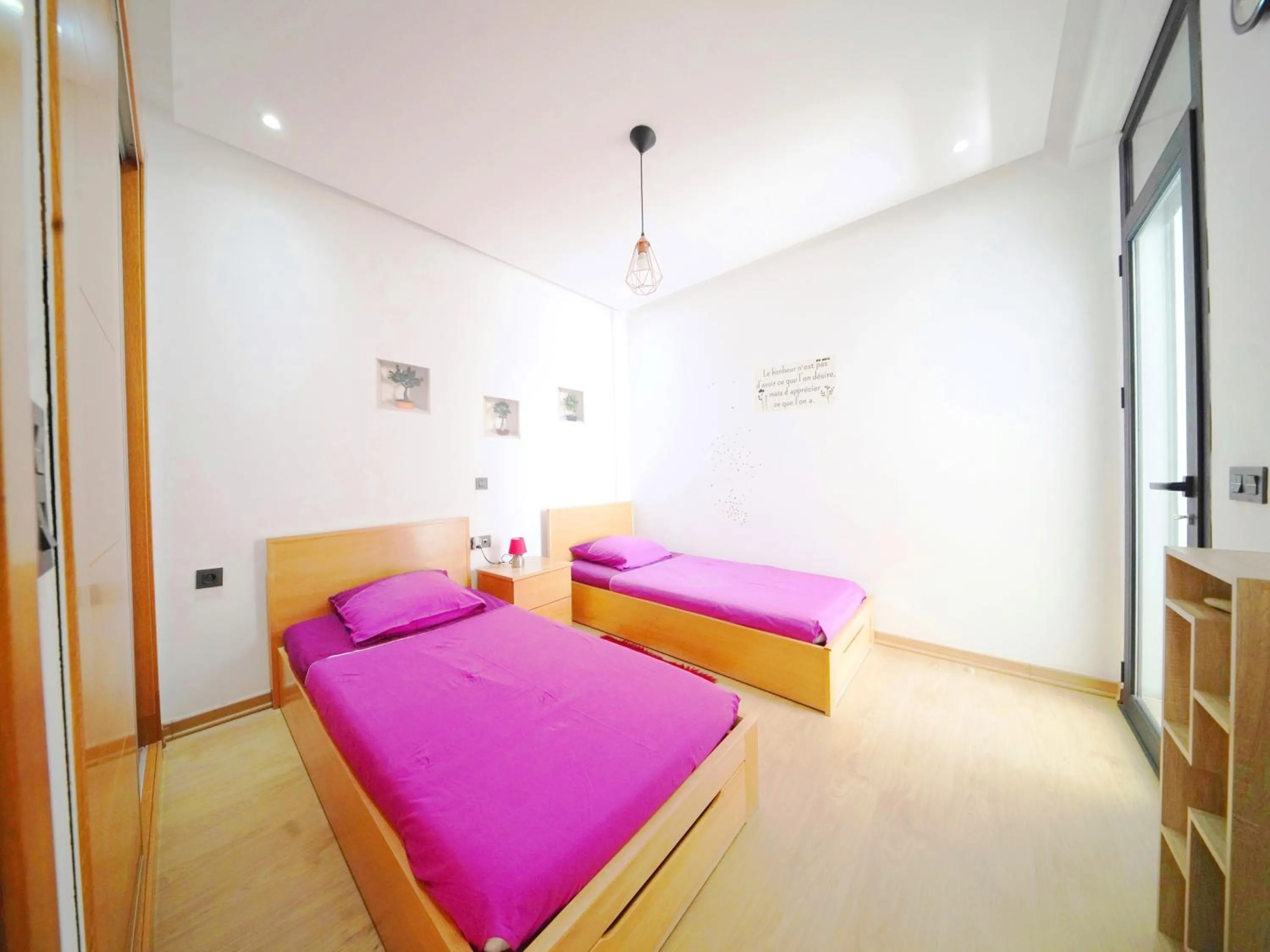 Bedroom, Bed in Geronticus apartment