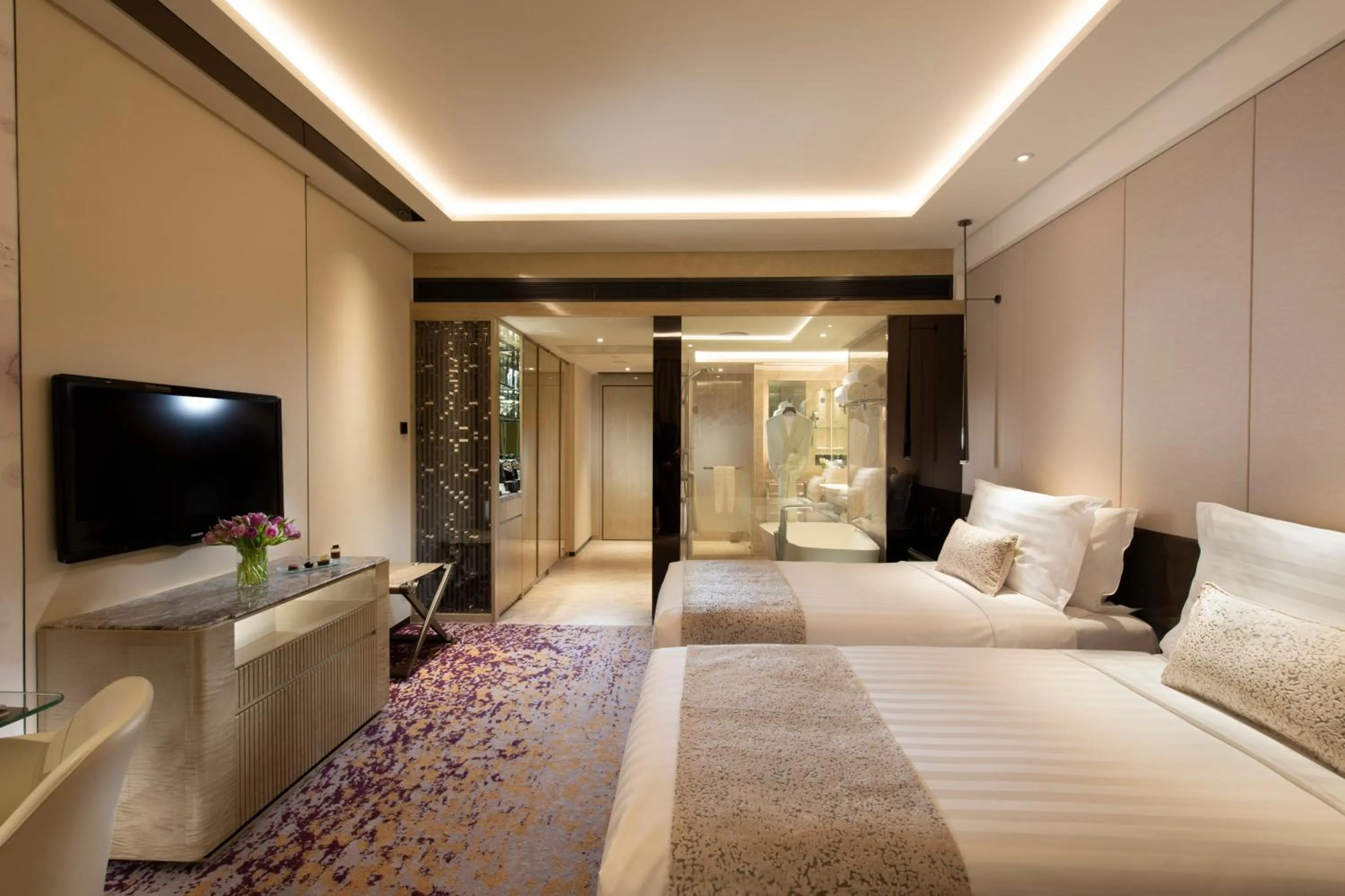 Bedroom, Bed in Kempinski Hotel Beijing Yansha Center