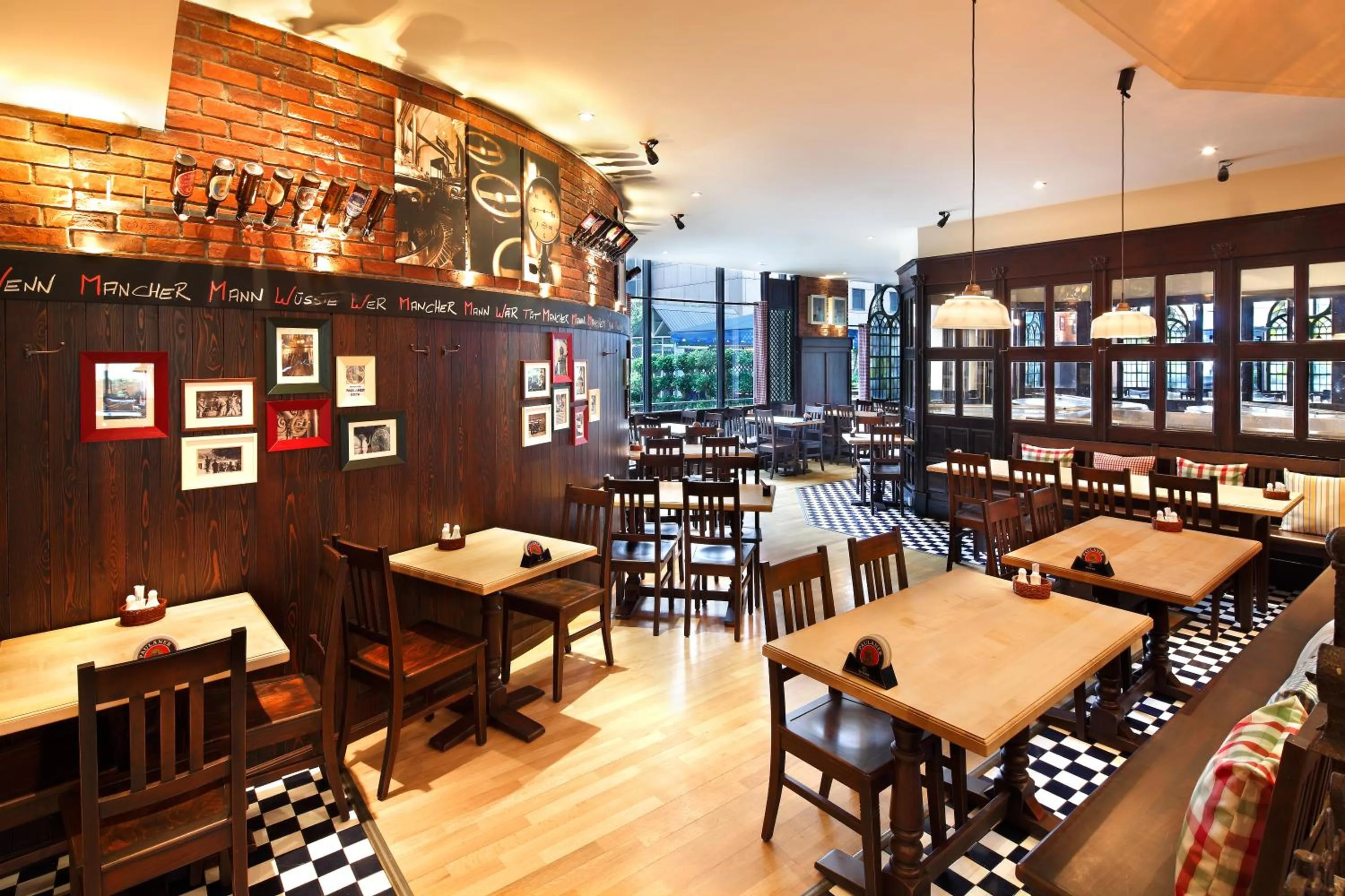 Restaurant/places to eat in Kempinski Hotel Beijing Yansha Center