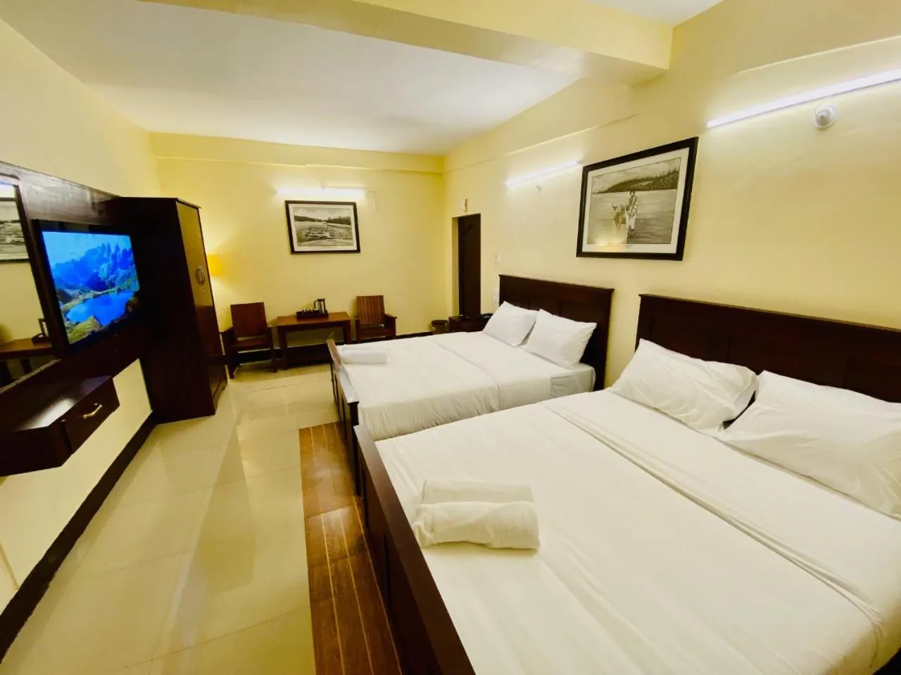 Bedroom, Bed in Aakash Rooms and Cottages,