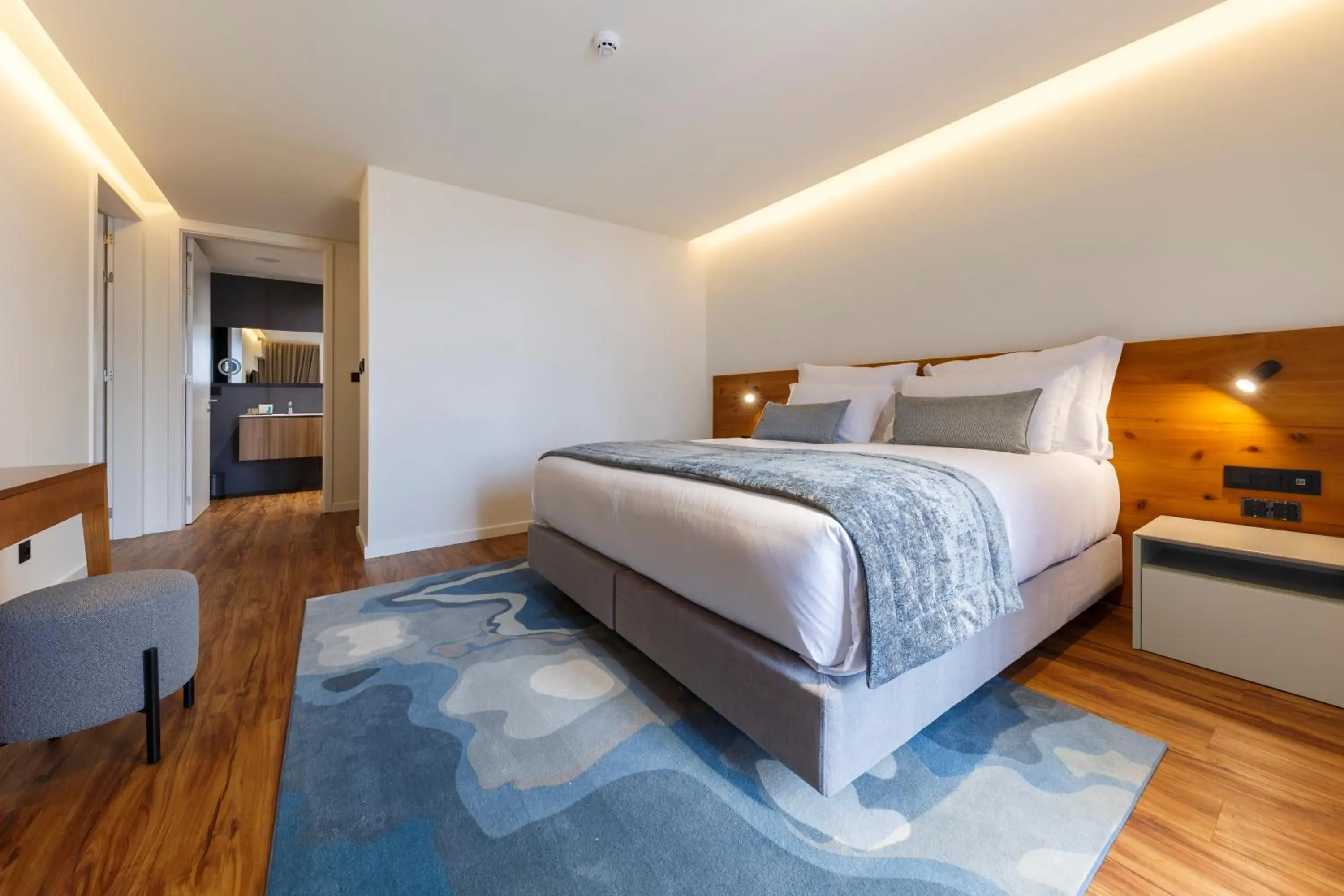 Bed in The Shipyard - Angra Bed in The Shipyard - Angra