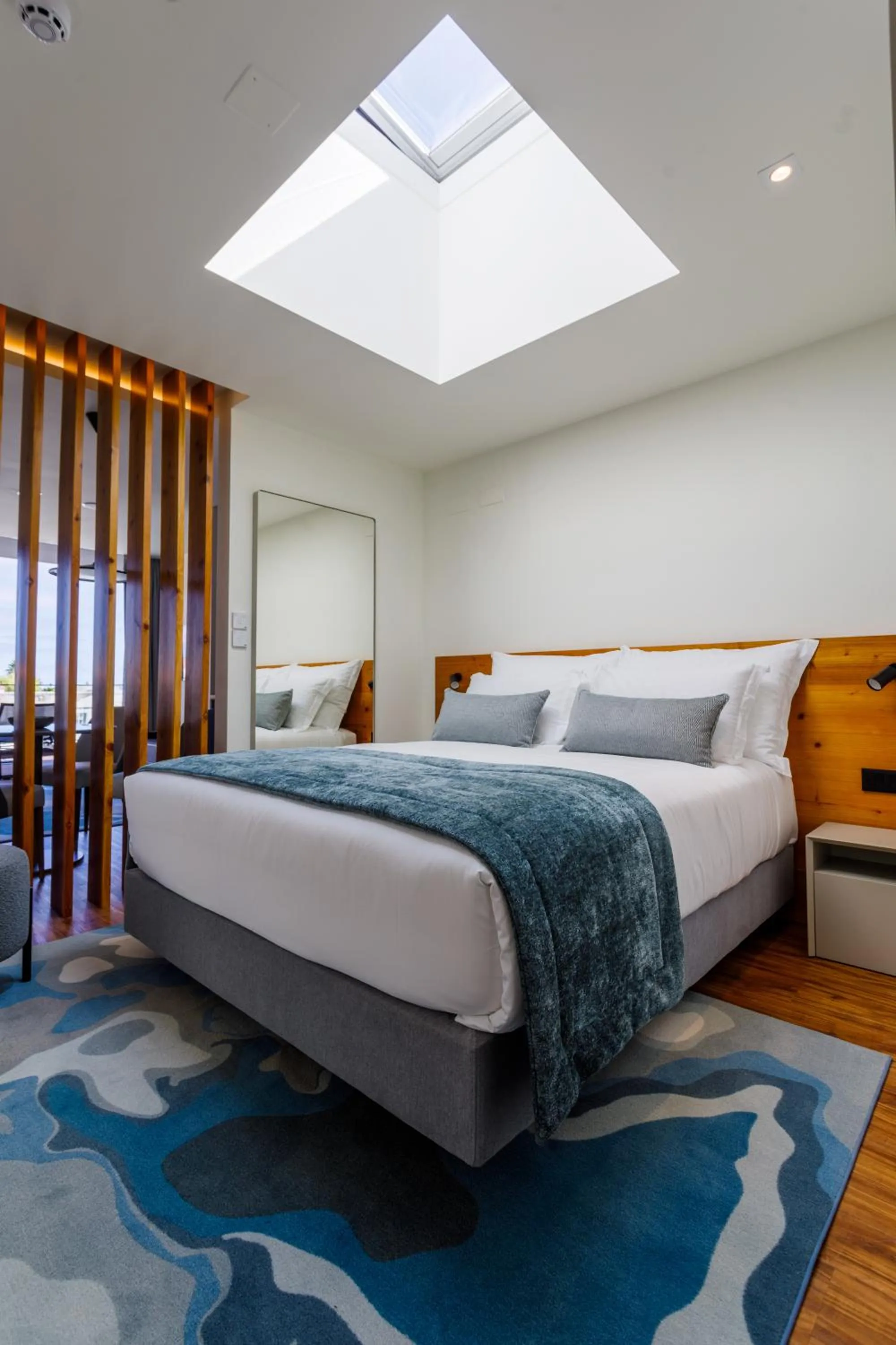 Bed in The Shipyard - Angra