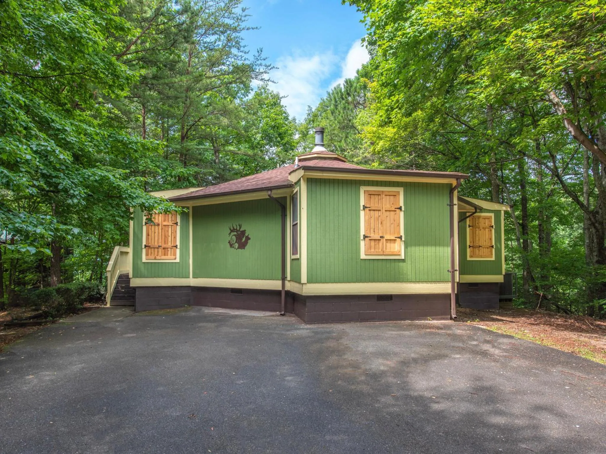 Property building in Mountain Memories