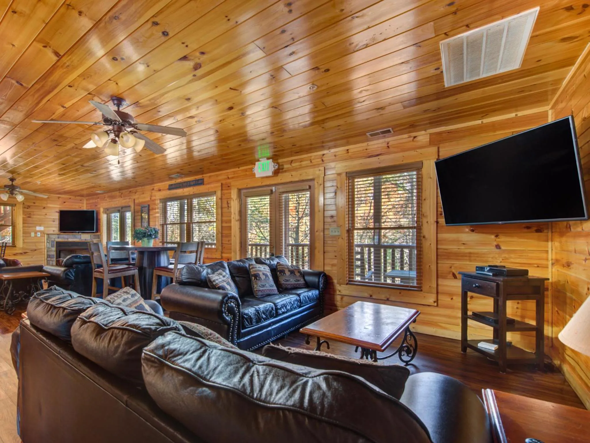 Family Ties Lodge