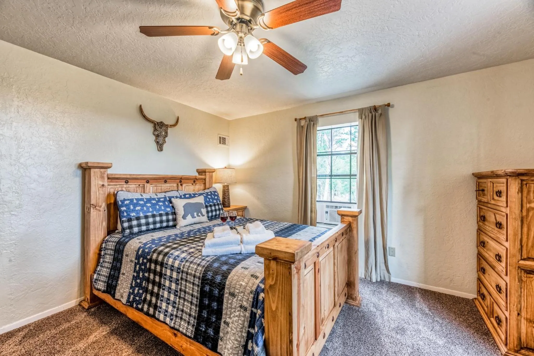 Property building, Bed in Four Cubs