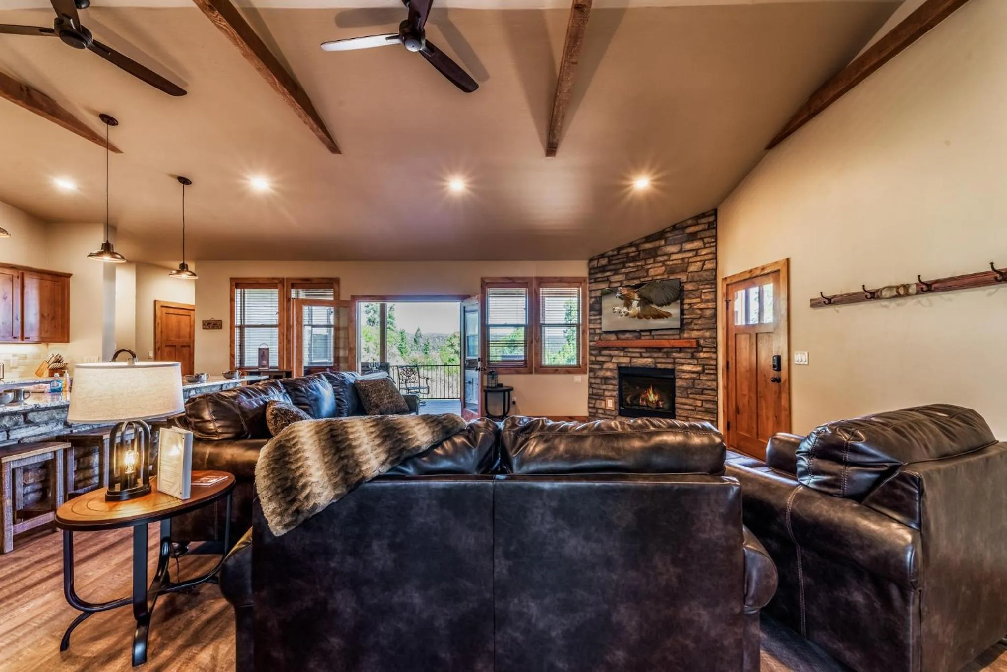 Restaurant/places to eat in Wine Top