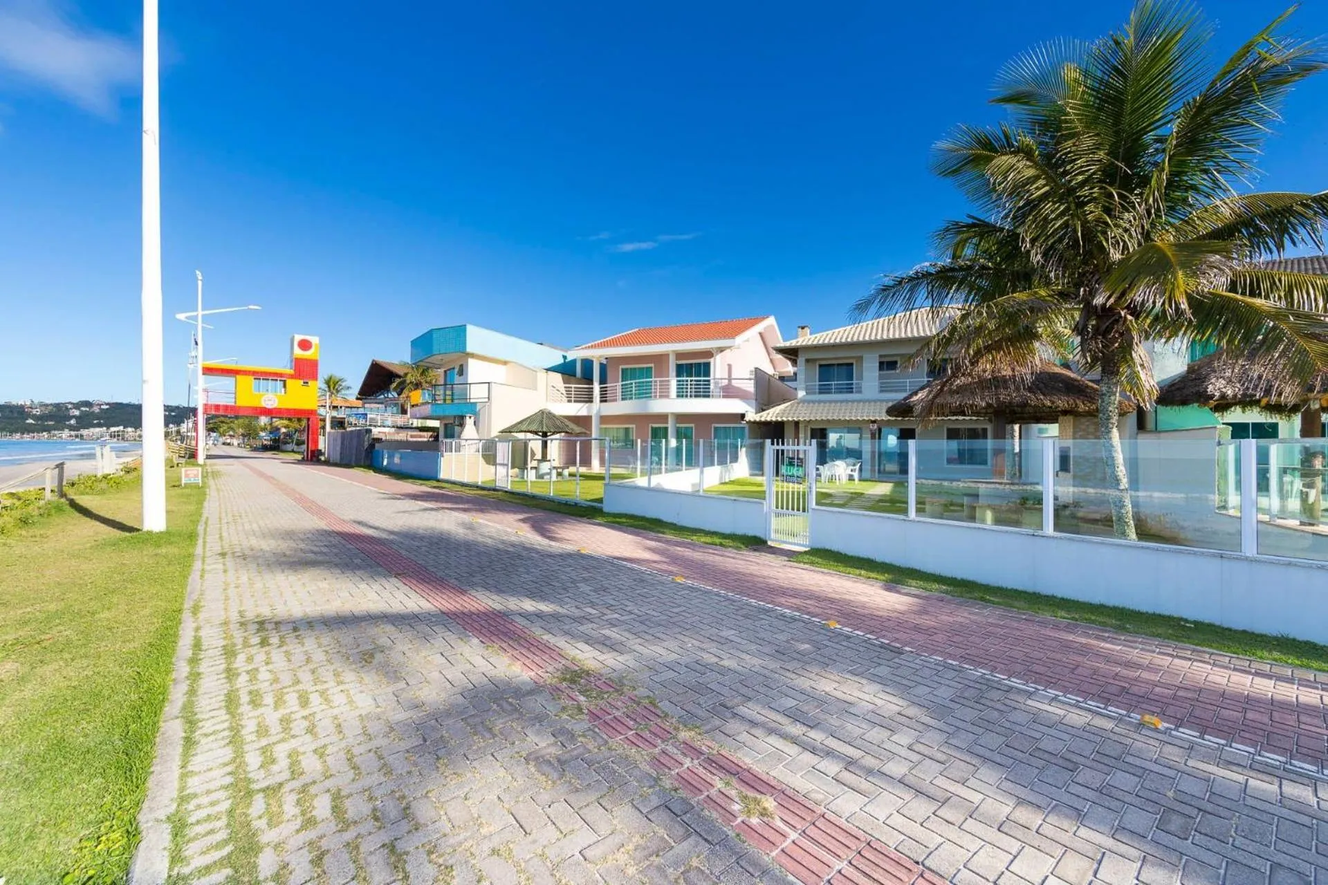 Off site in 066A - Fabulosa Casa Frente ao Mar para 08 pessoas na Praia de Bombinhas SC