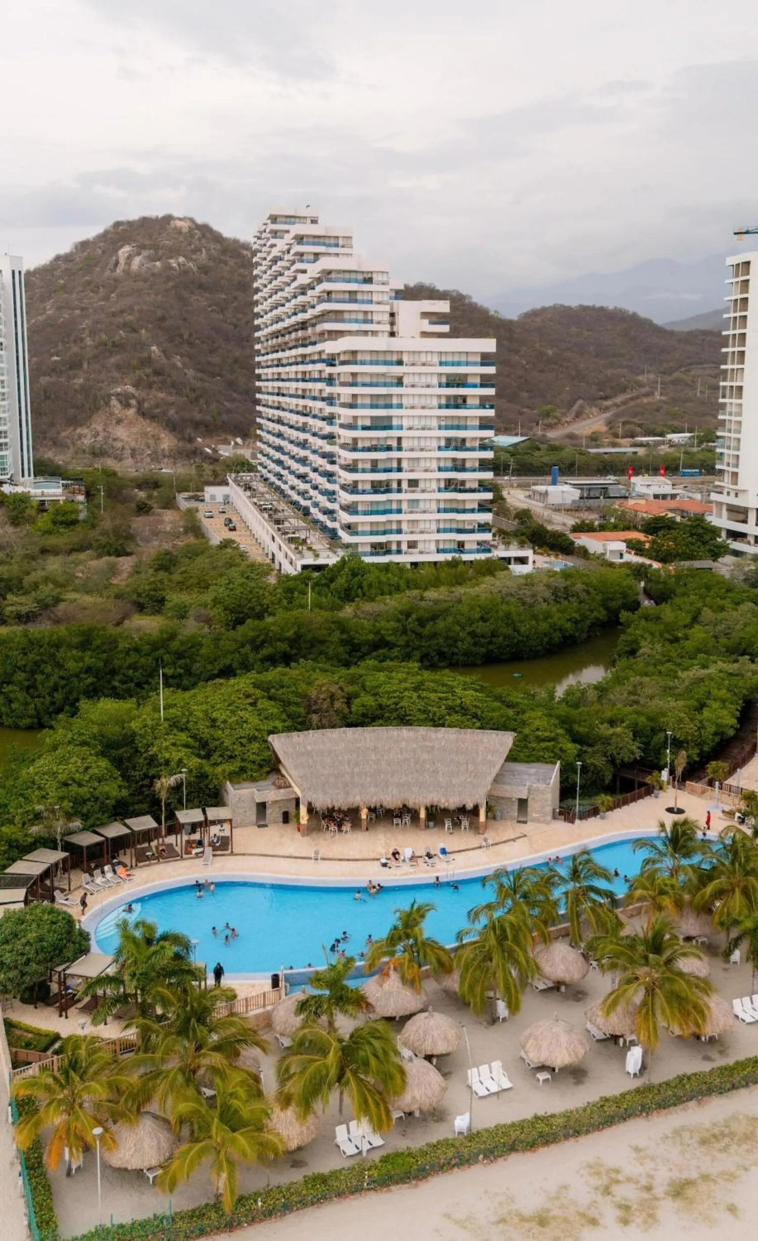Swimming pool in Apartasuites Samaria - Club de Playa