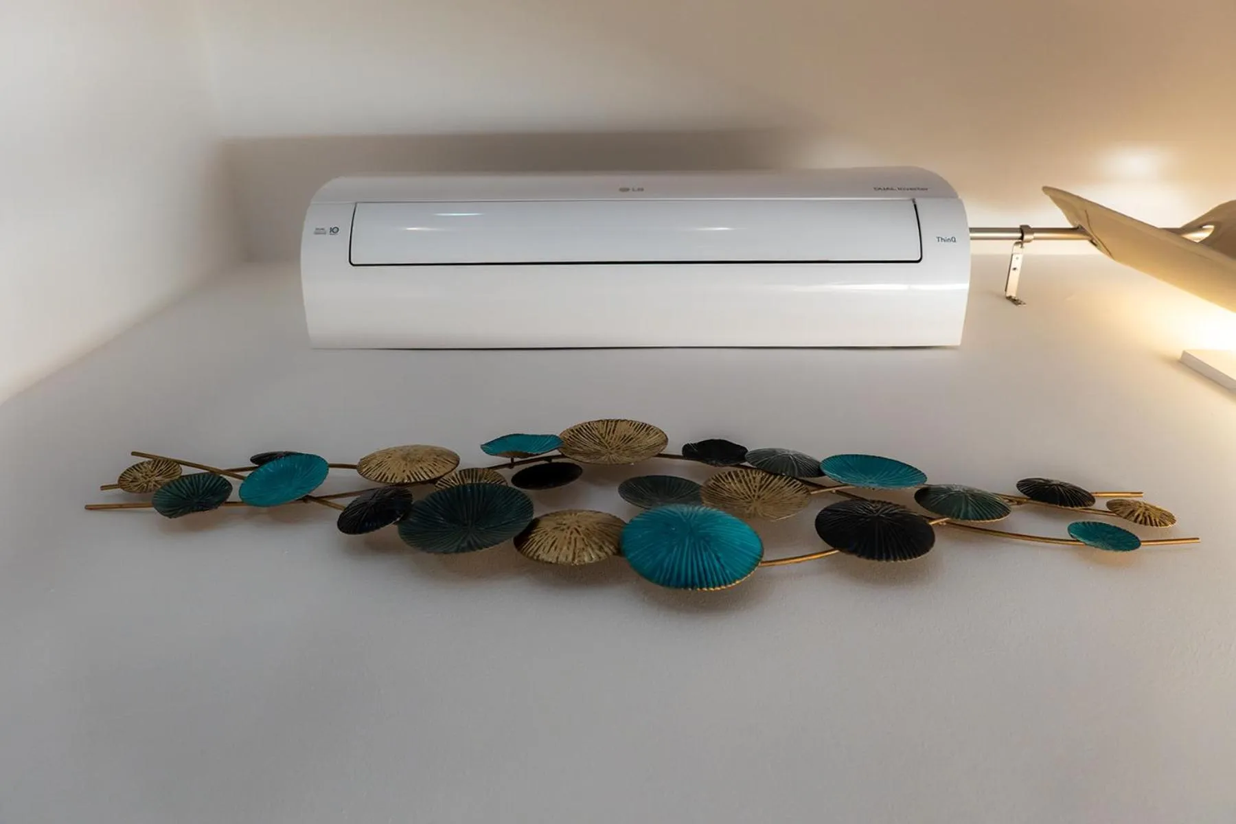 Decorative detail in La dimora dei ricci