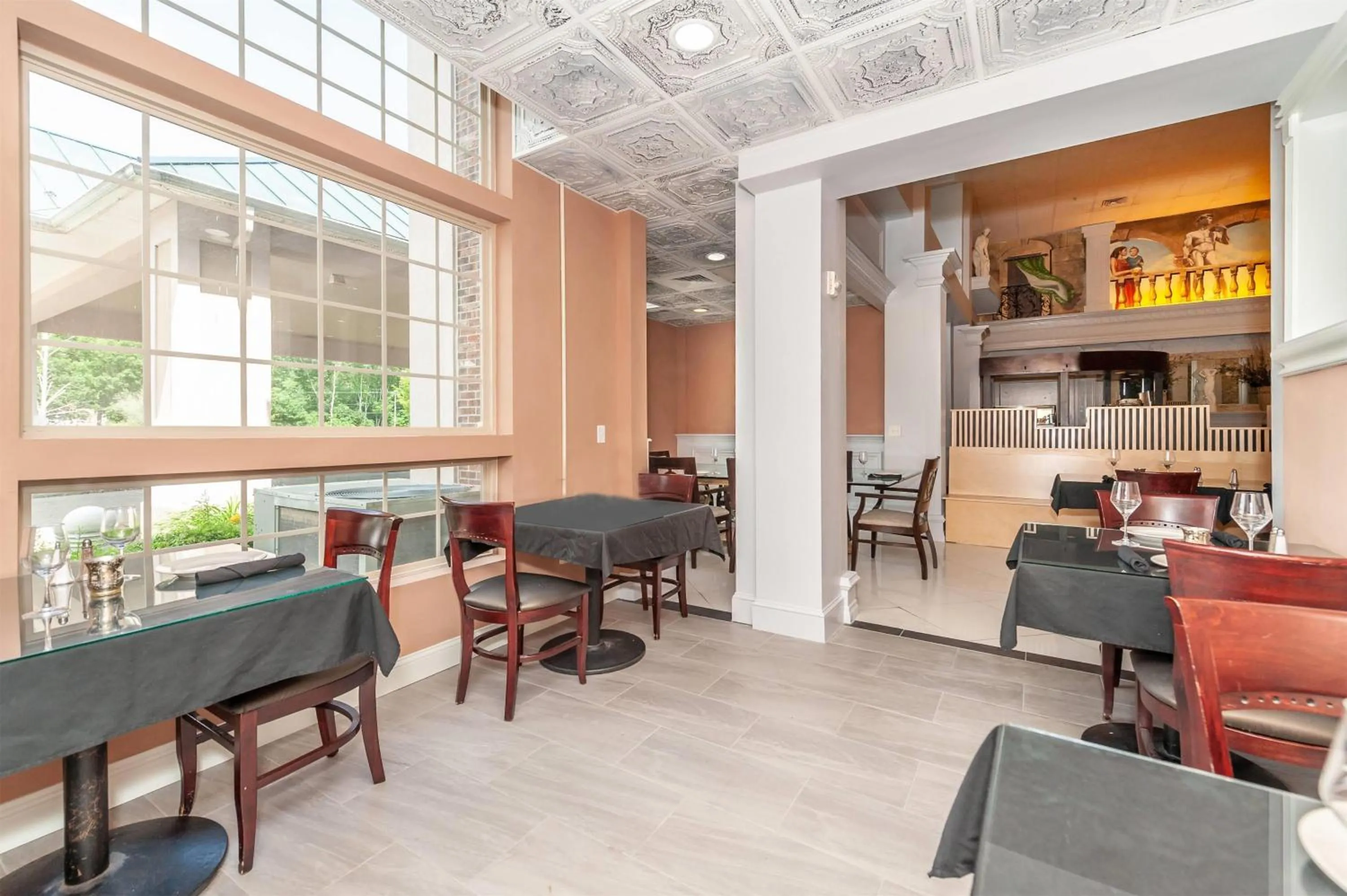 Restaurant/places to eat in Bellissimo Hotel, Trademark by Wyndham Near Foxwoods Casino