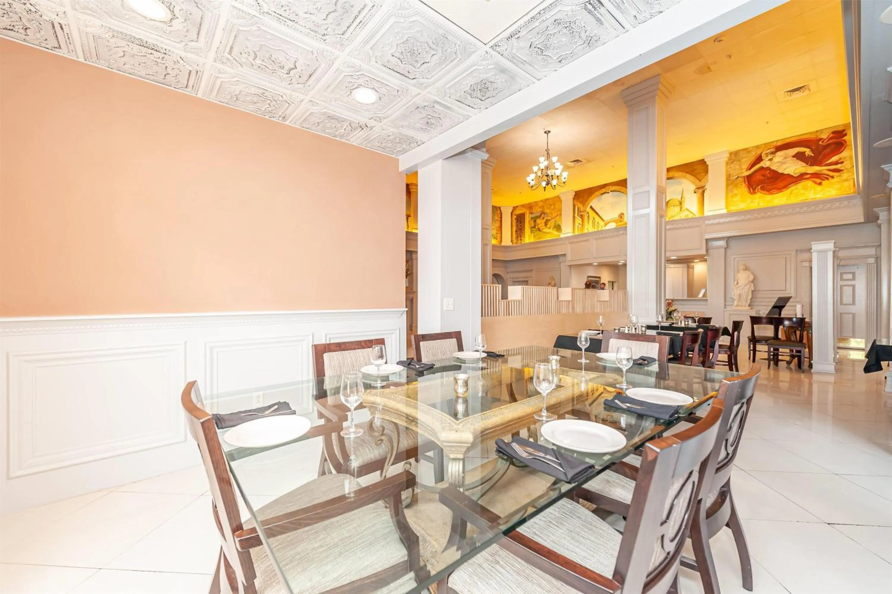 Restaurant/places to eat in Bellissimo Hotel, Trademark by Wyndham Near Foxwoods Casino