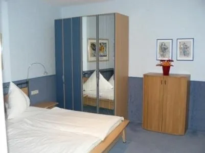 Bed in Hotel zur Post Garni