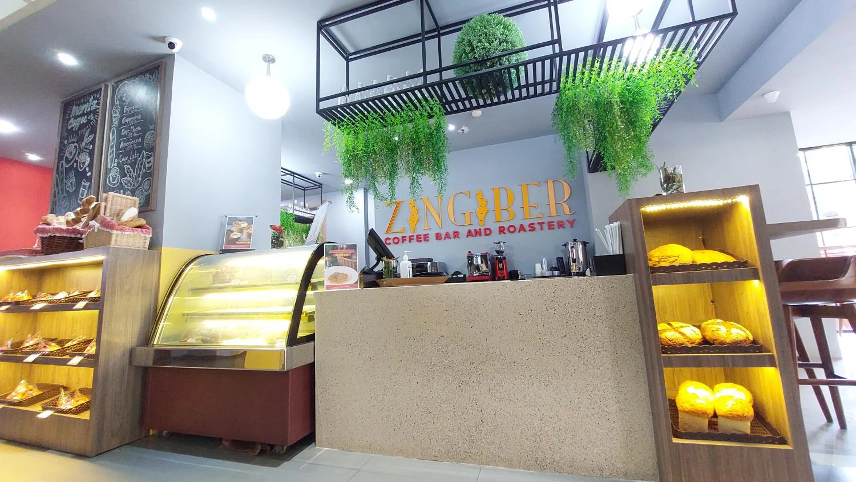 Restaurant/places to eat in Moritz Hotel RSAB Harapan Kita