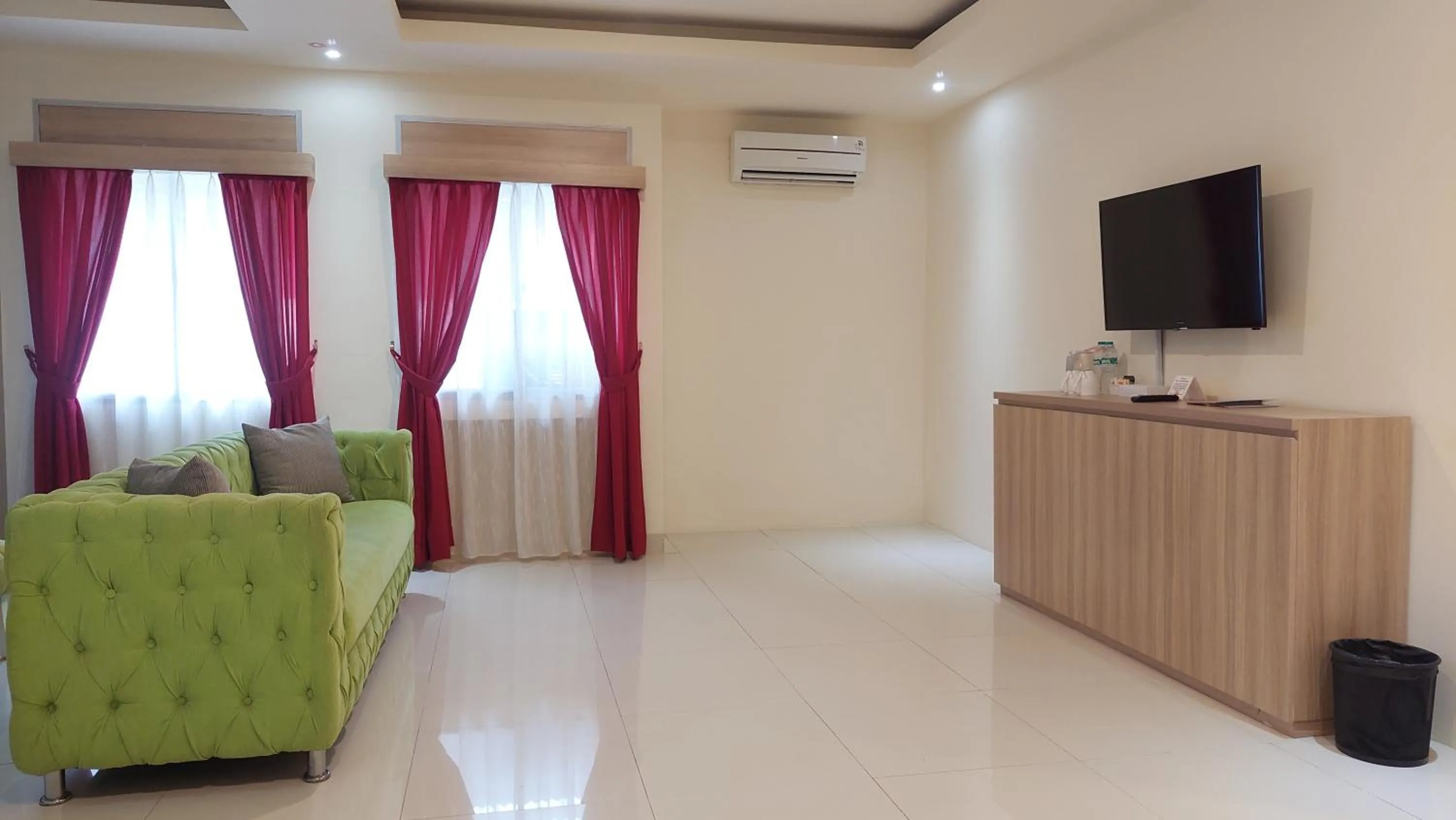 TV and multimedia in Moritz Hotel RSAB Harapan Kita