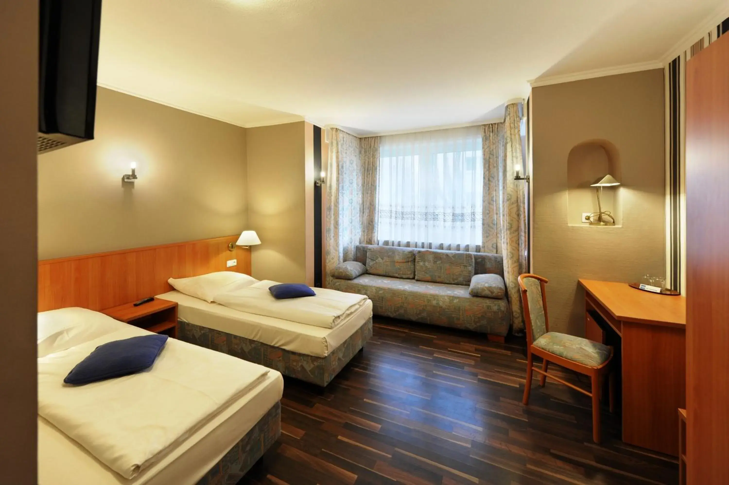 Photo of the whole room in Fair Hotel Villa Diana Photo of the whole room in Fair Hotel Villa Diana