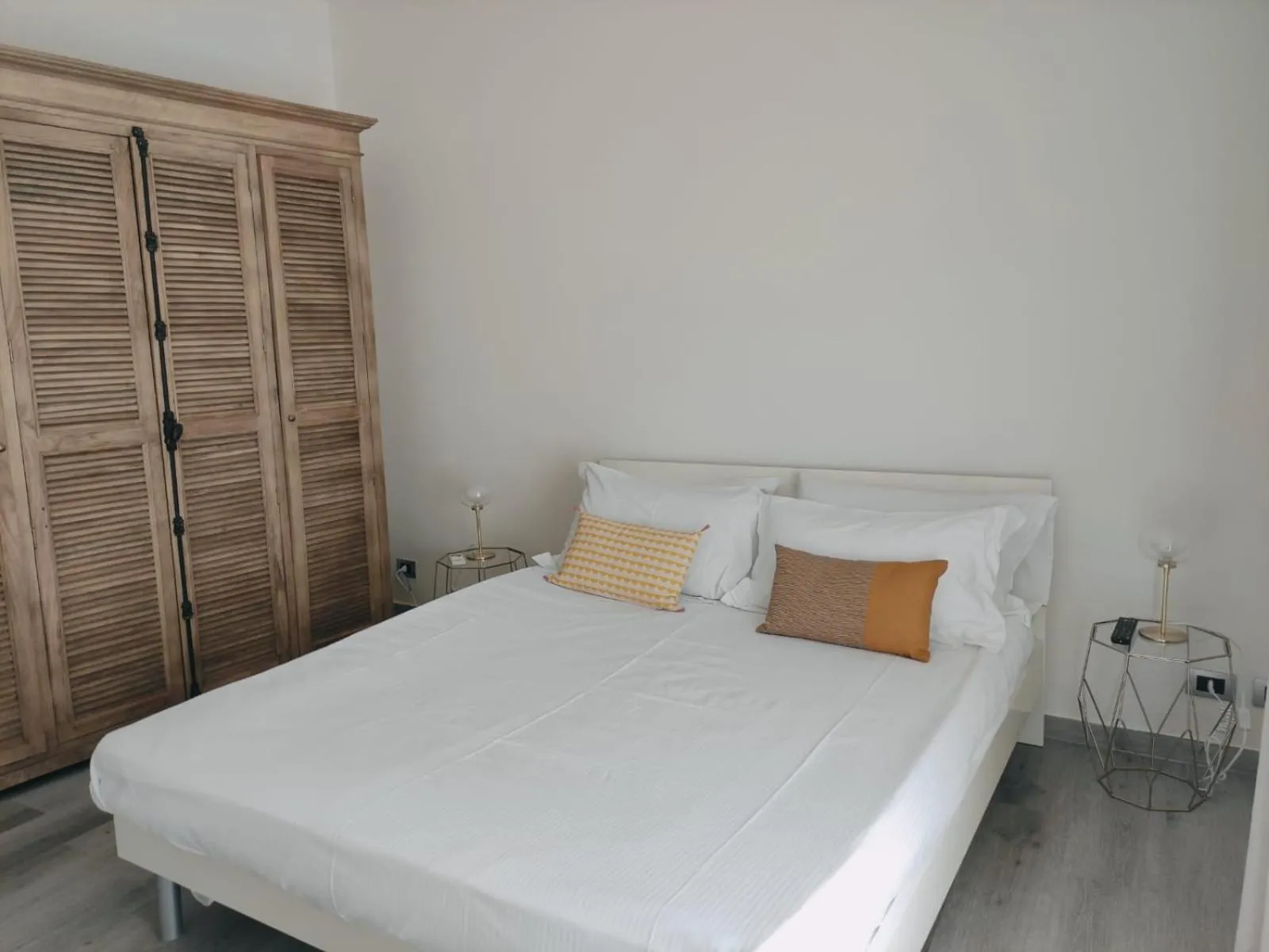 Hello world- Guest House