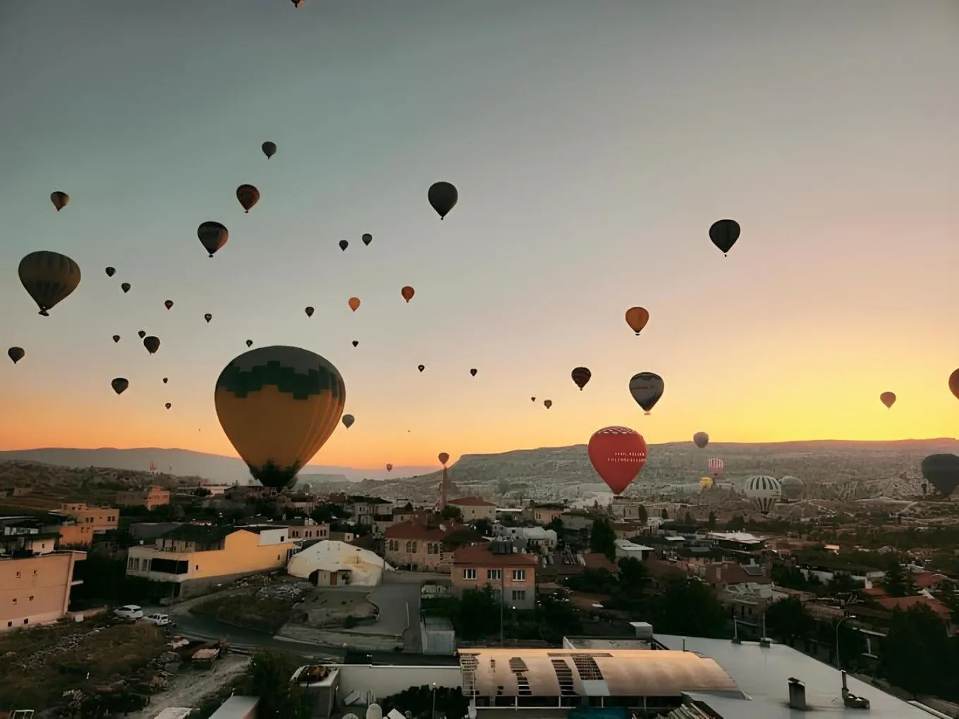 Sunrise in Balloon View Hotel