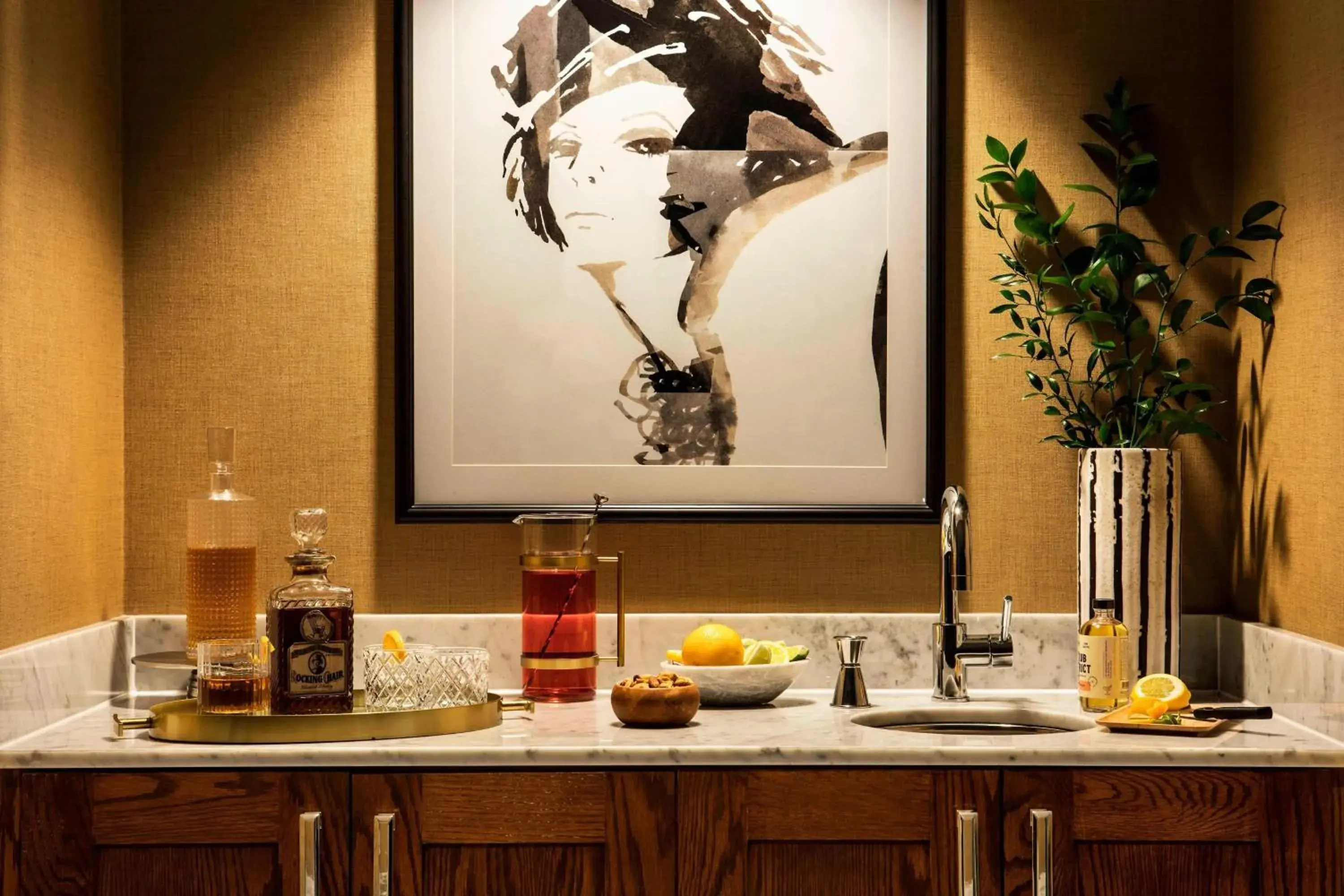 Lounge or bar in The Mayflower Hotel, Autograph Collection Lounge or bar in The Mayflower Hotel, Autograph Collection