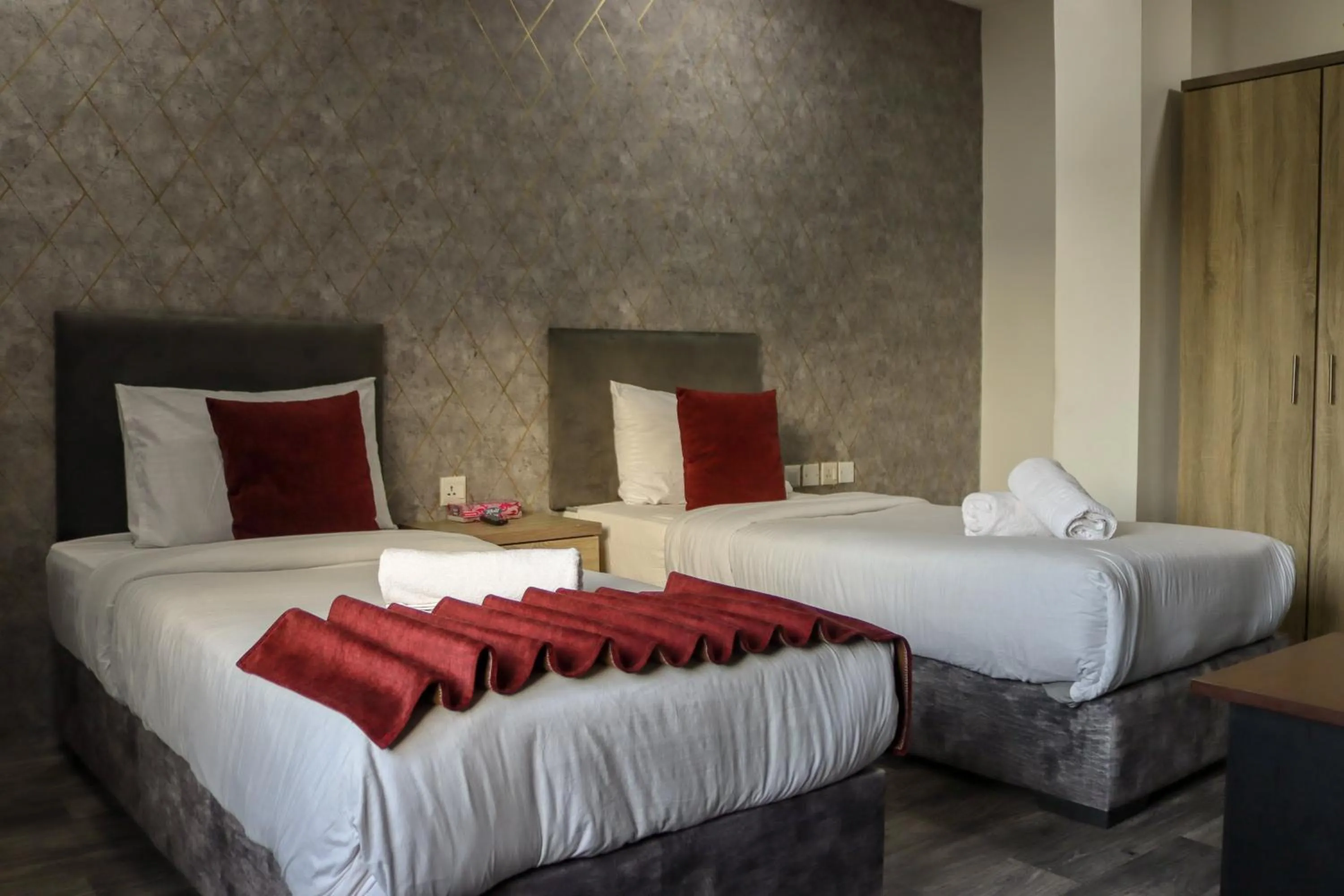 Guests in Twins Downtown Hotel