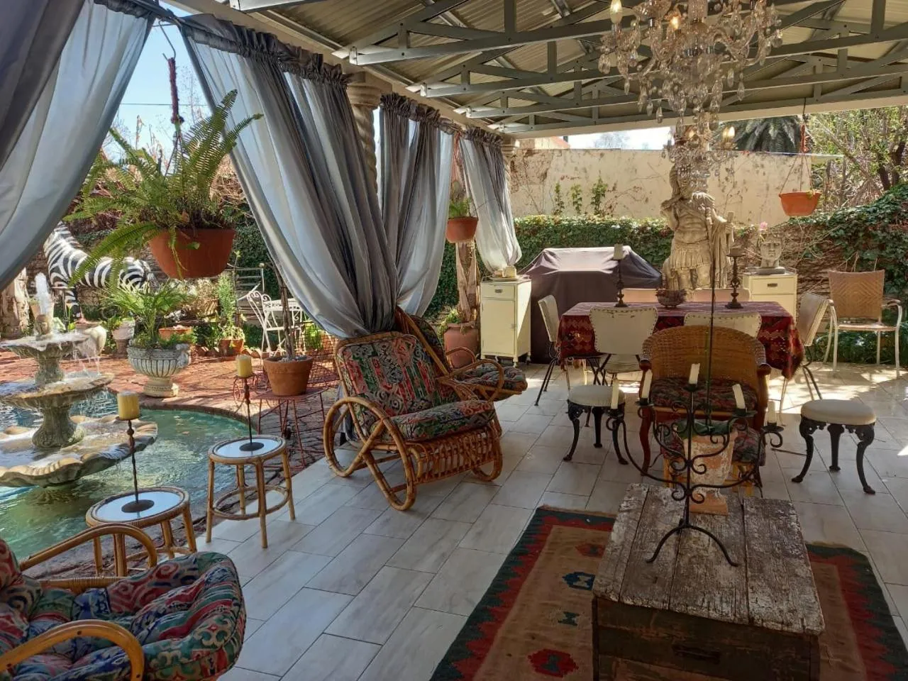 Swimming pool in Michael-Angelo guest house