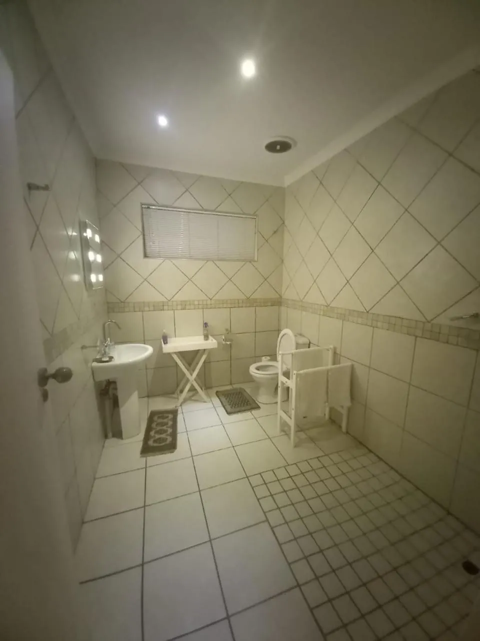 Bathroom in Michael-Angelo guest house