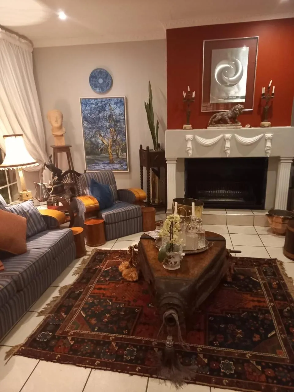 Living room in Michael-Angelo guest house