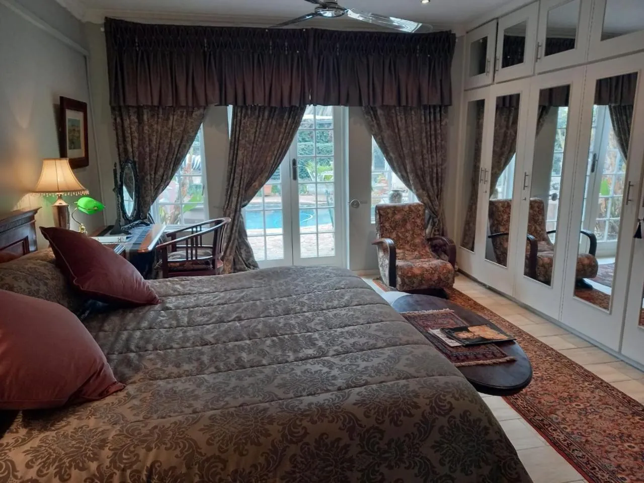 Bed in Michael-Angelo guest house