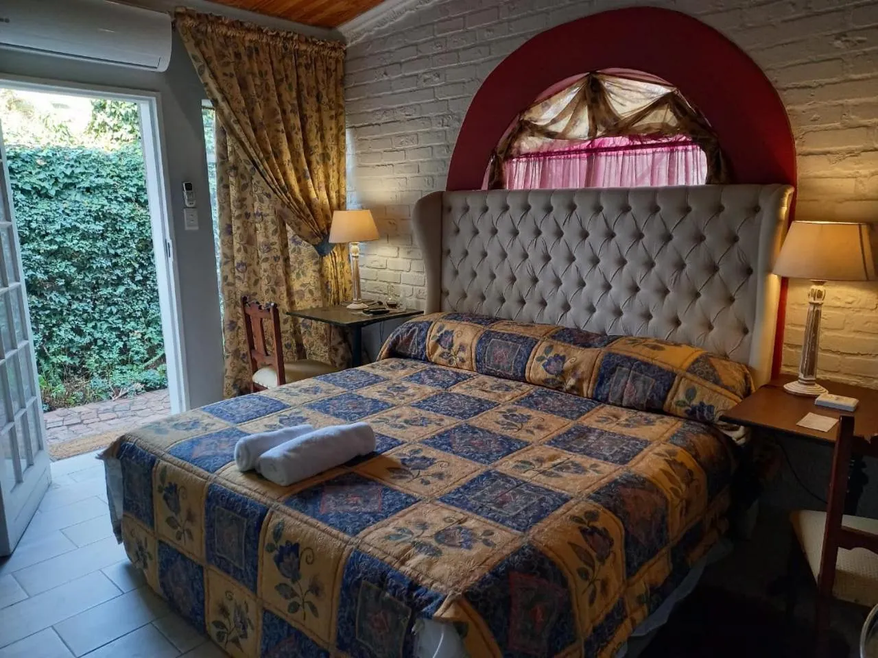 Bed in Michael-Angelo guest house