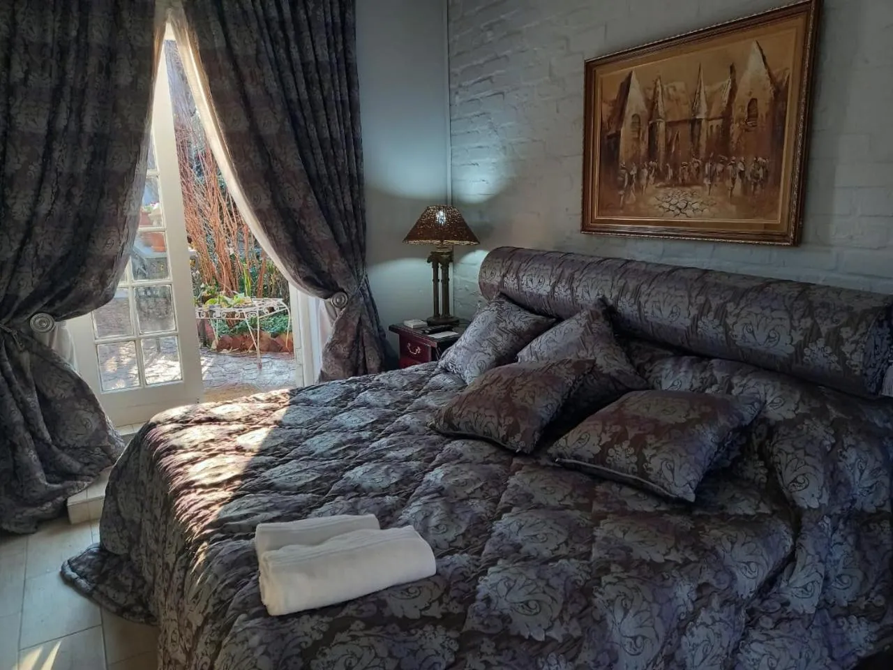 Bed in Michael-Angelo guest house