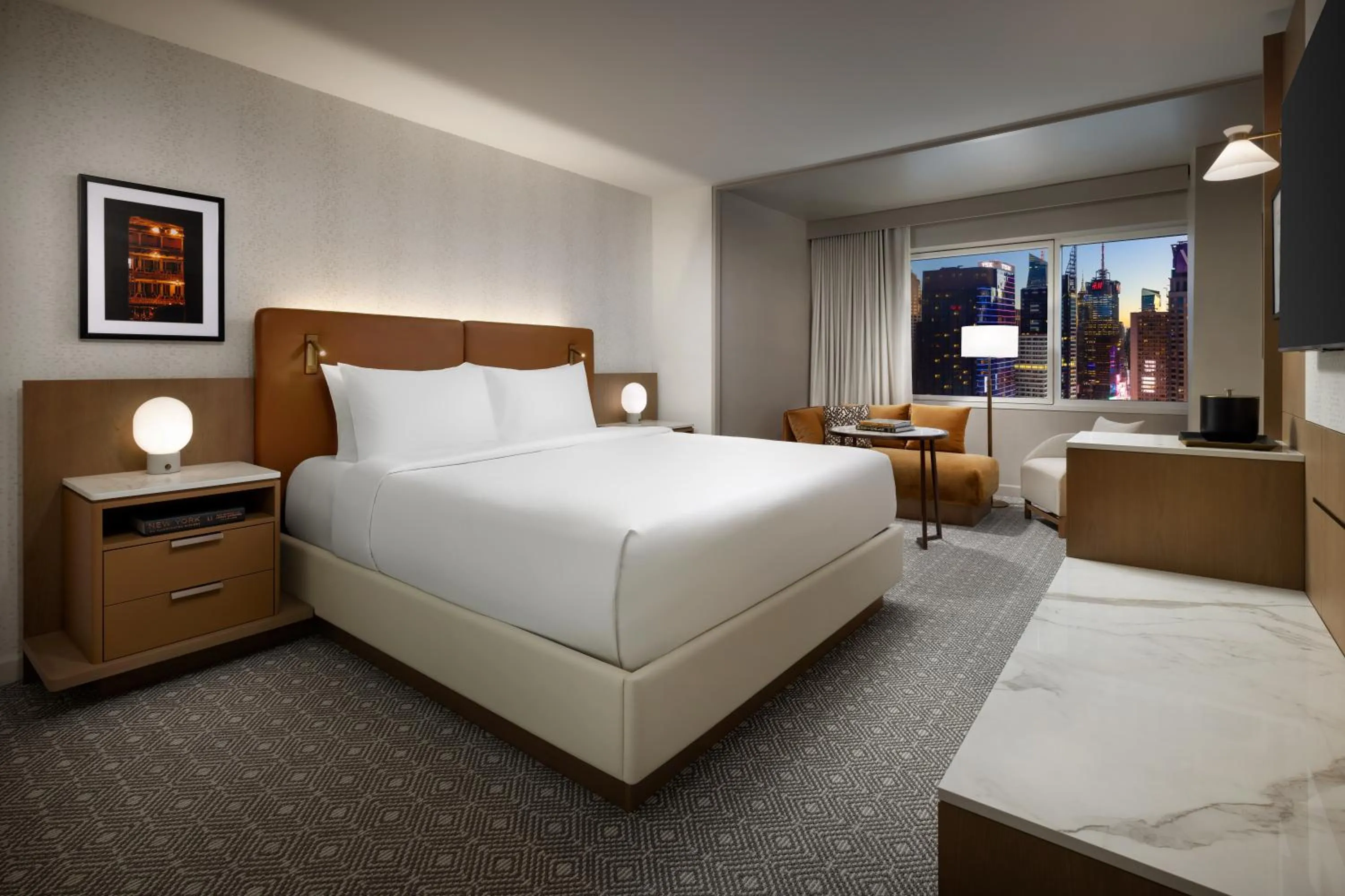 Photo of the whole room, Bed in Crowne Plaza Times Square Manhattan, an IHG Hotel