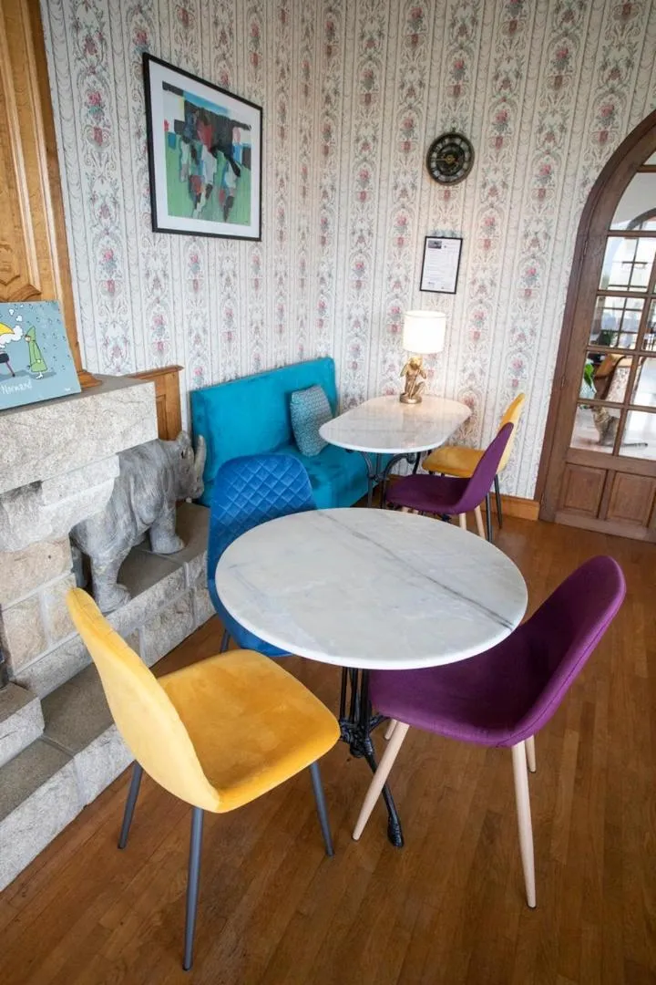 Seating area in La Bellevue Bréville - B&B