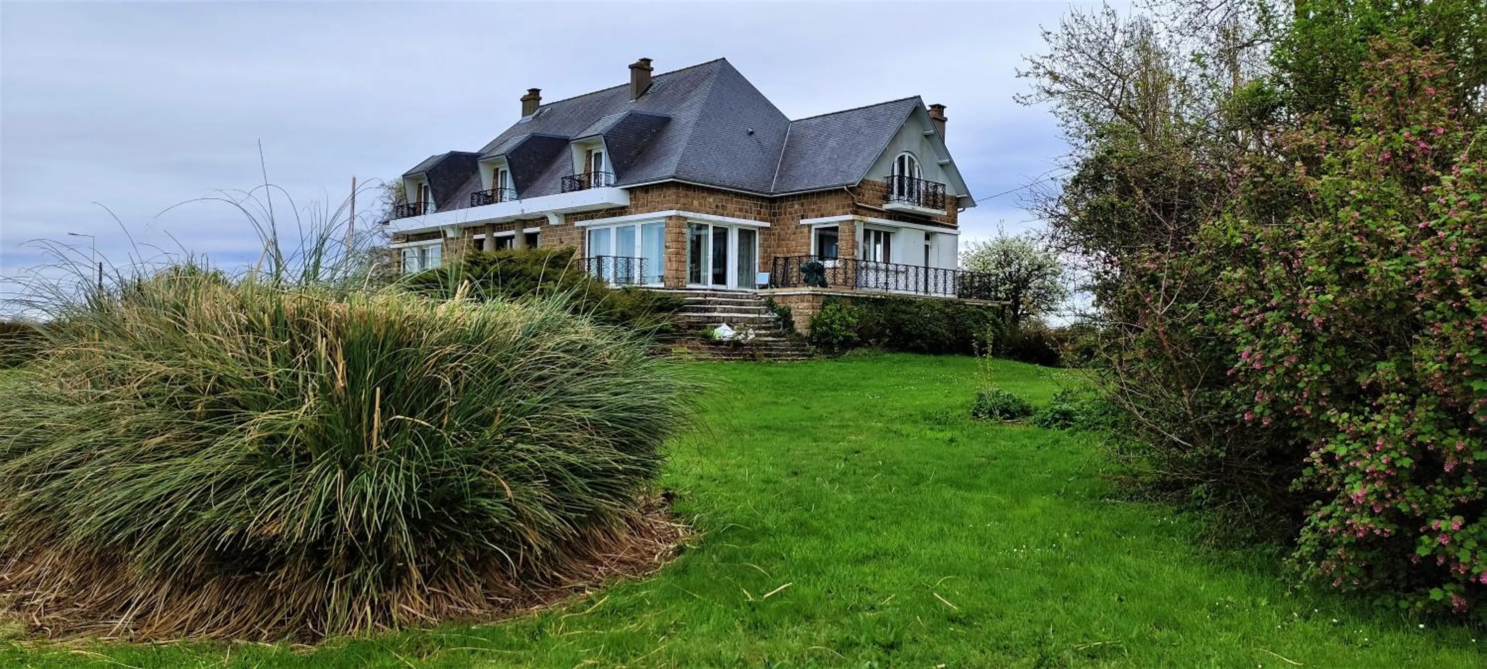 La Bellevue Bréville - B&B