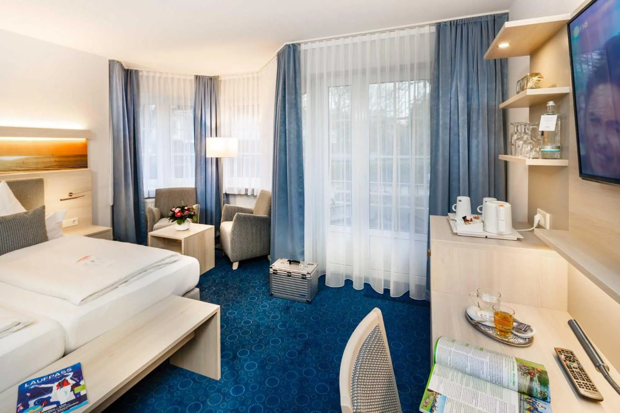 Balcony/Terrace, Bed in Hotel Seeschwalbe