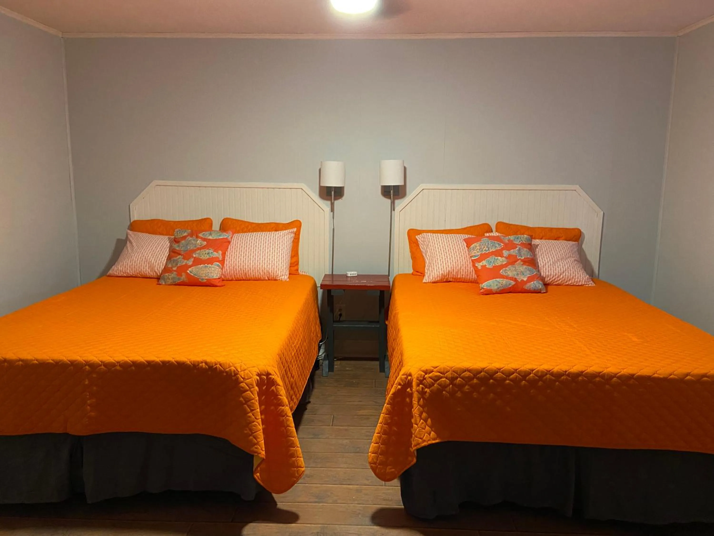 Bed in Reel Inn and Lodge