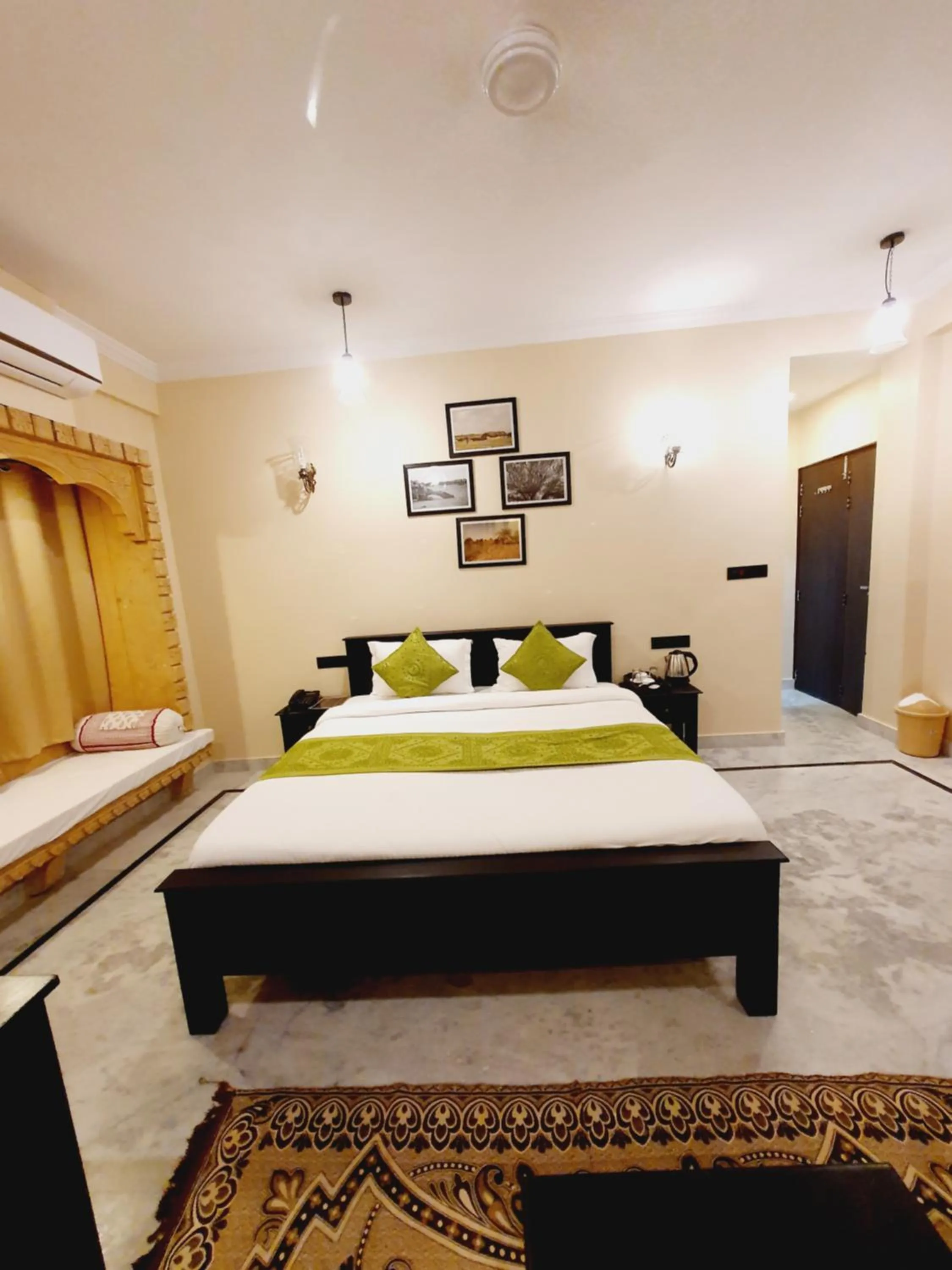 Photo of the whole room, Bed in Hotel Vasshifa Palace