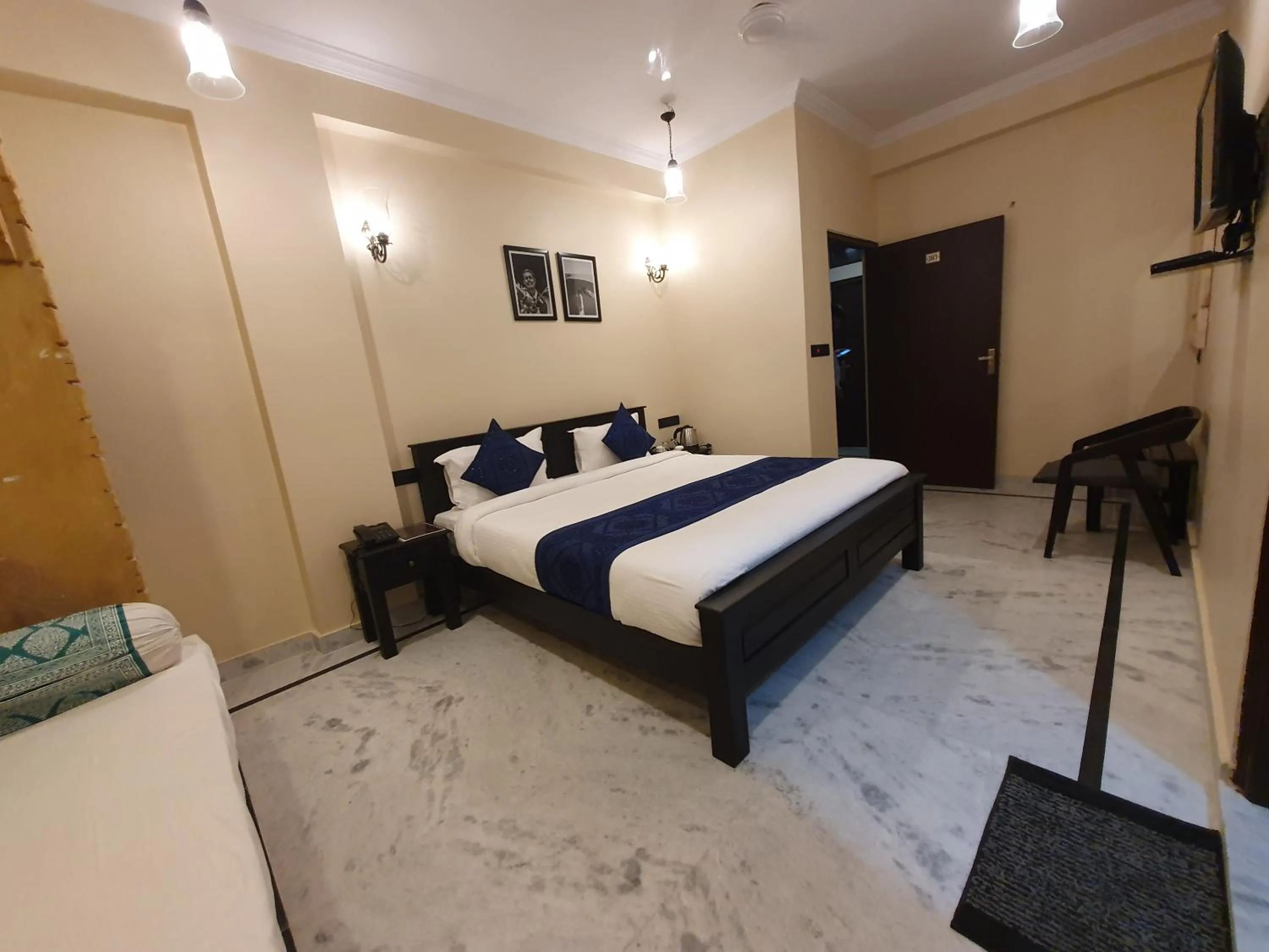 Photo of the whole room, Bed in Hotel Vasshifa Palace