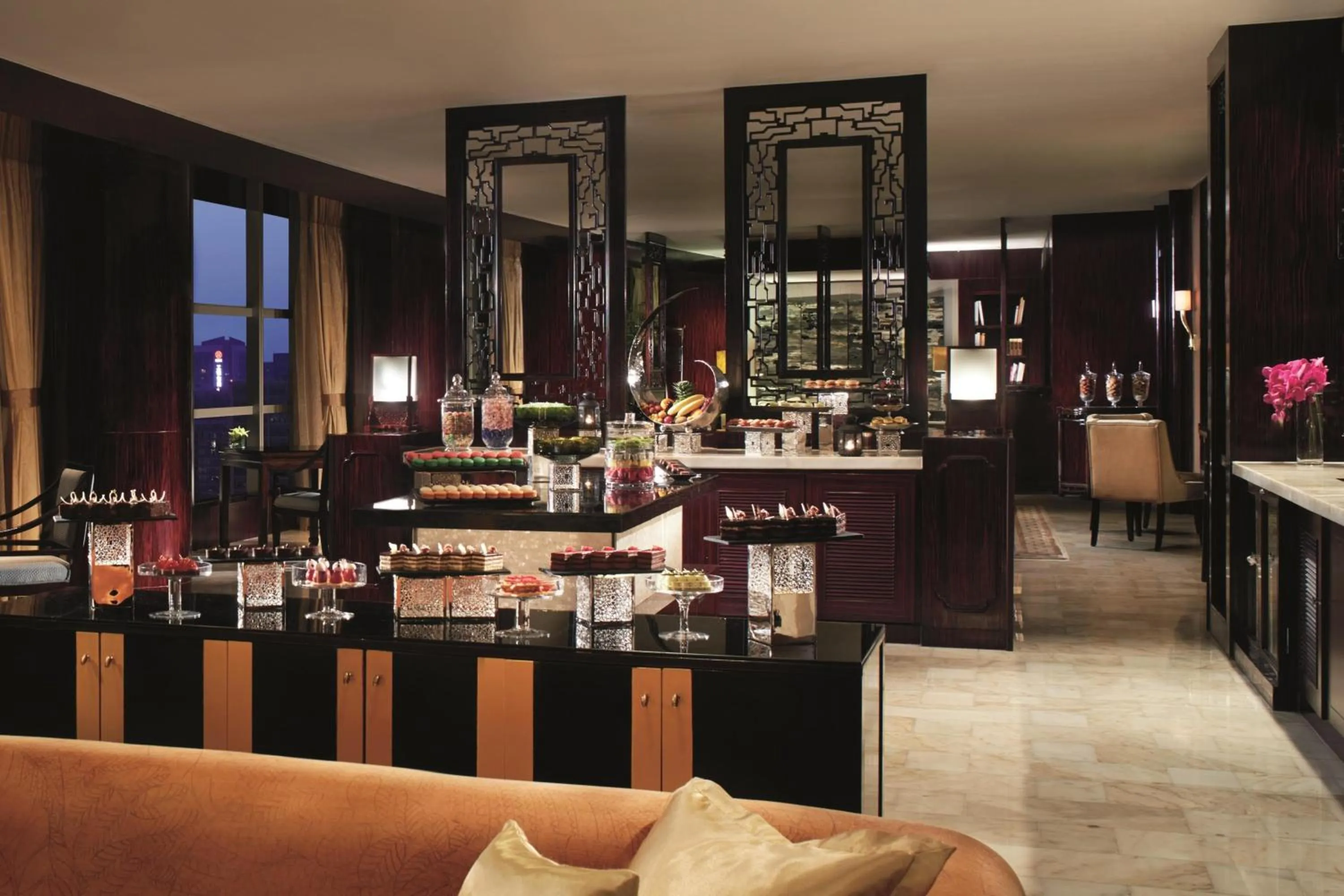 Lounge or bar in The Ritz-Carlton Beijing, Financial Street