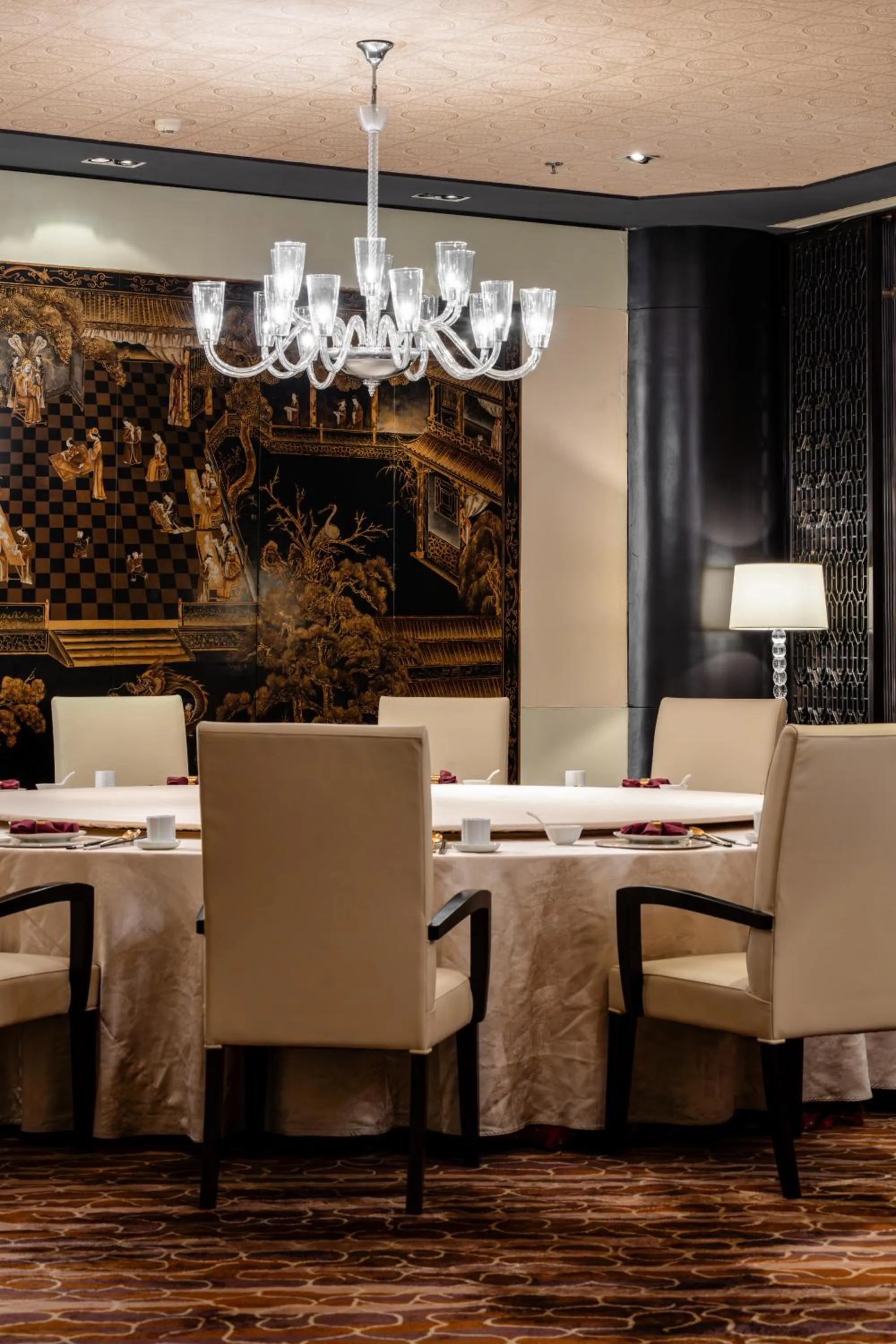 Restaurant/places to eat in The Ritz-Carlton Beijing, Financial Street